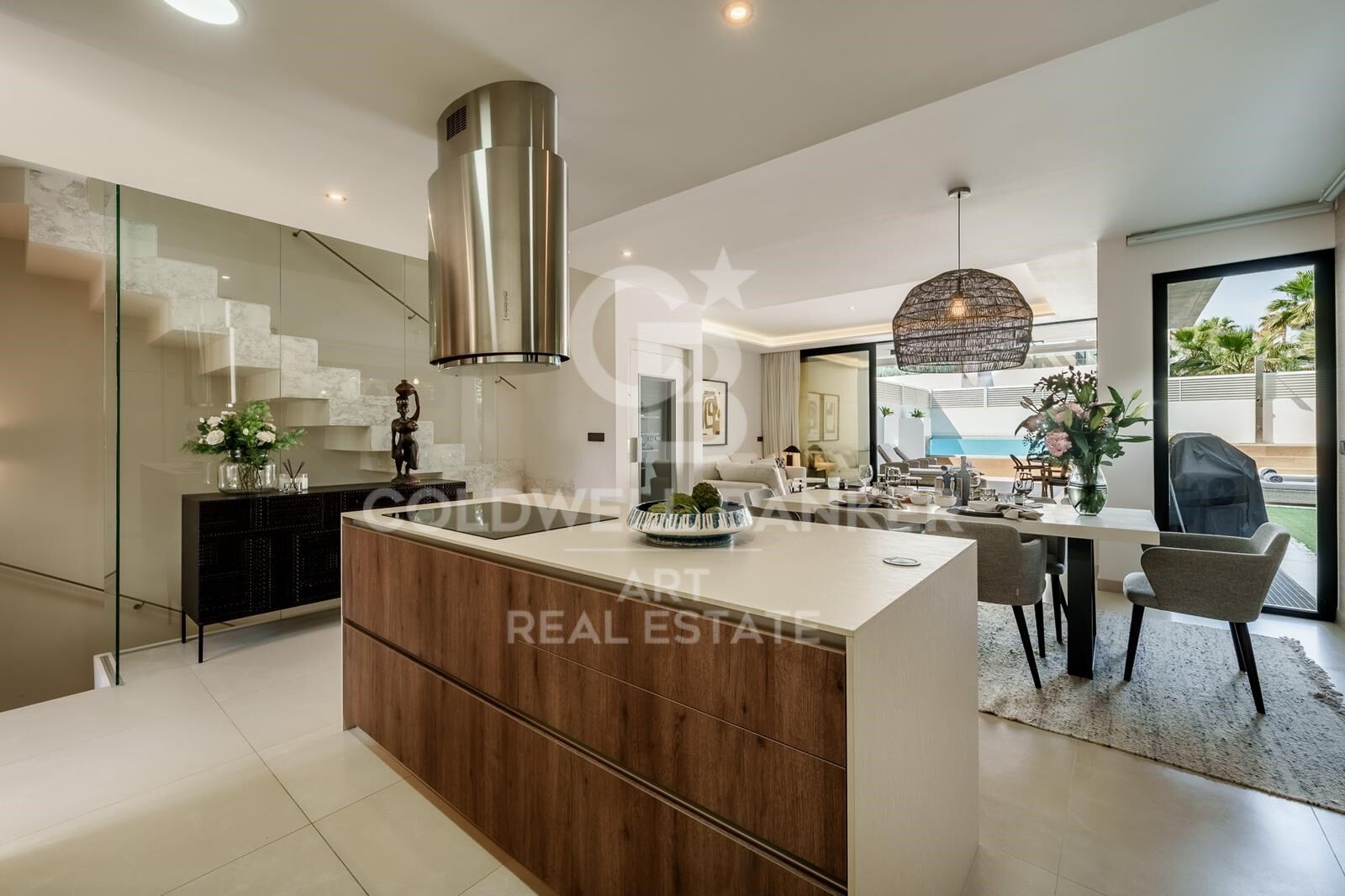 Exclusiva villa contemporánea en Banus Bay a pasos de Puerto Banús