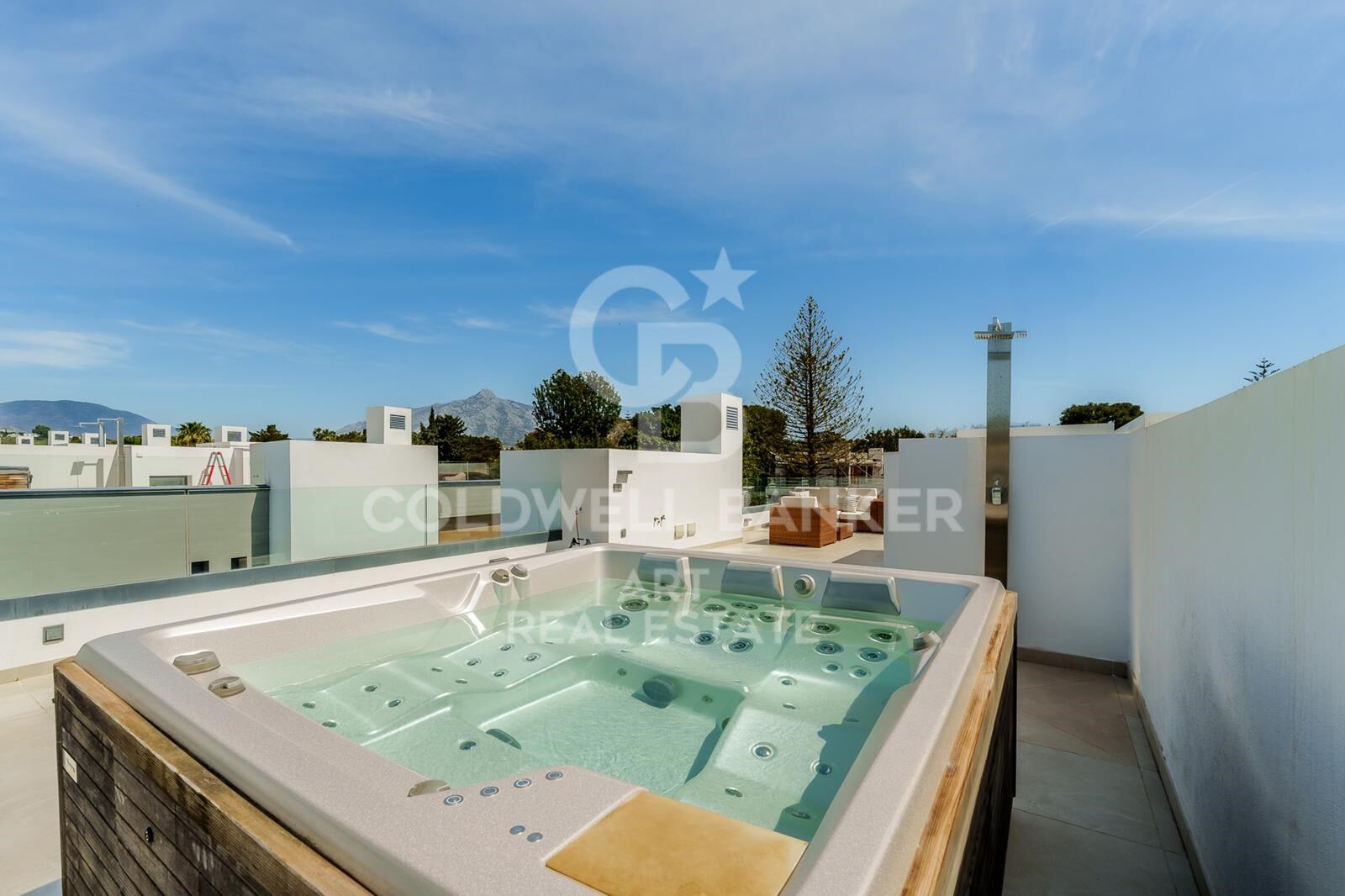 Exclusiva villa contemporánea en Banus Bay a pasos de Puerto Banús