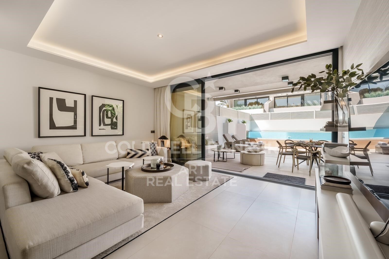 Exclusiva villa contemporánea en Banus Bay a pasos de Puerto Banús