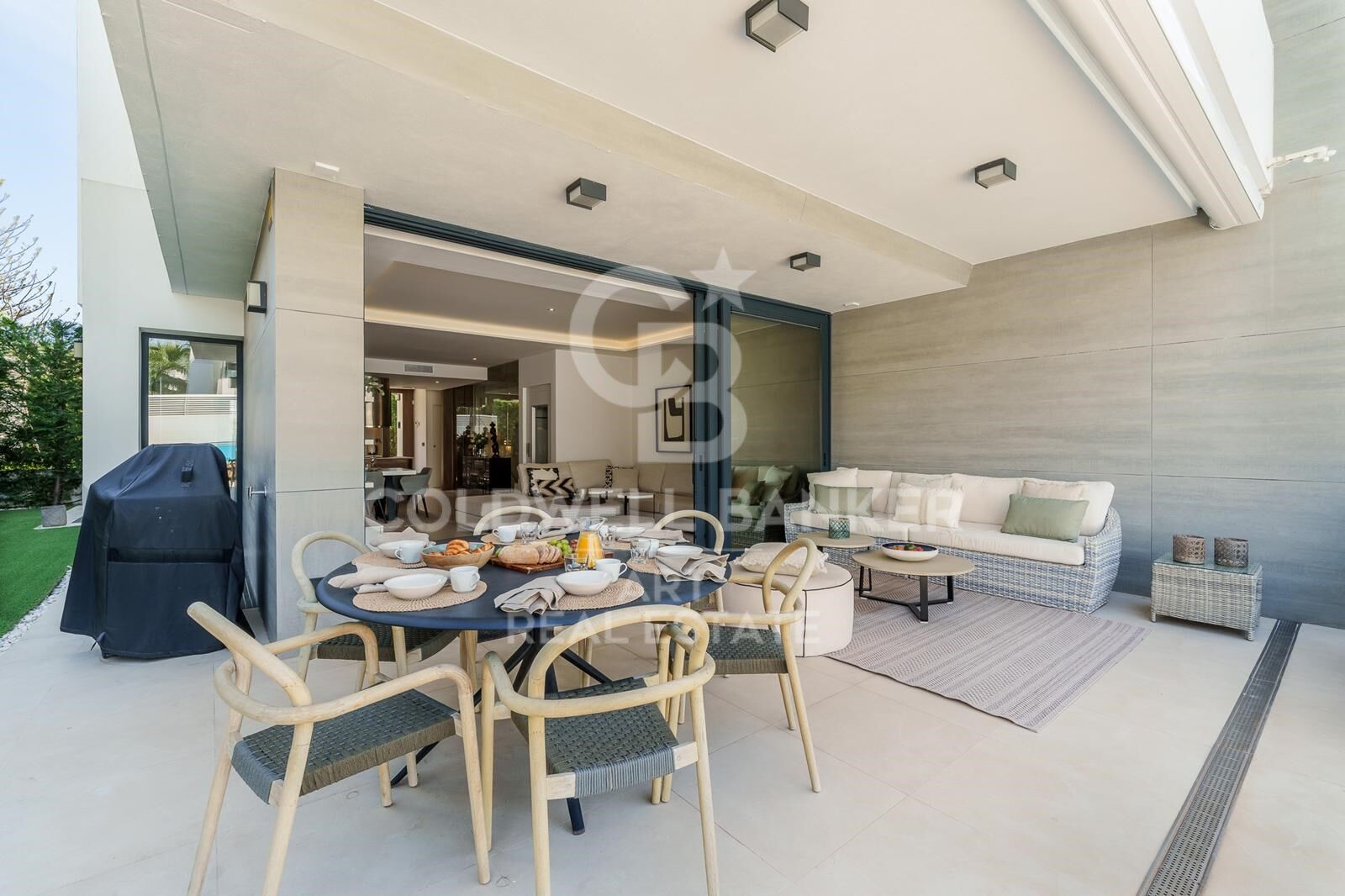 Exclusiva villa contemporánea en Banus Bay a pasos de Puerto Banús