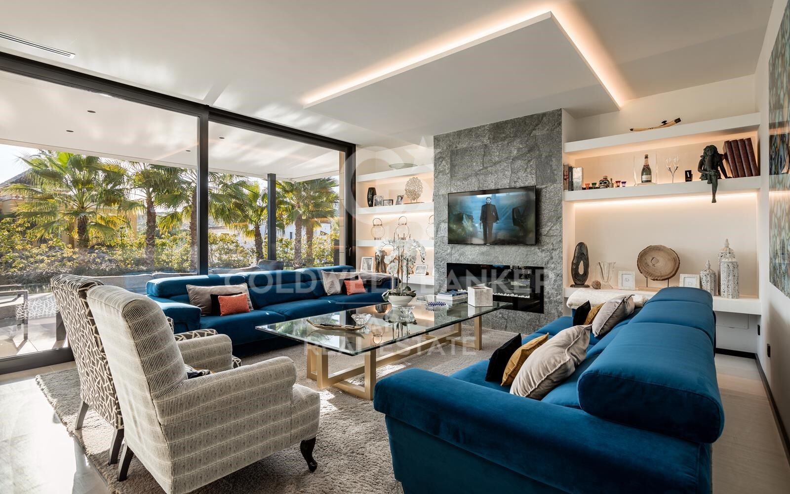 Stunning Villa in a Prestigious Location in the Golf Valley of Nueva Andalucía, Marbella