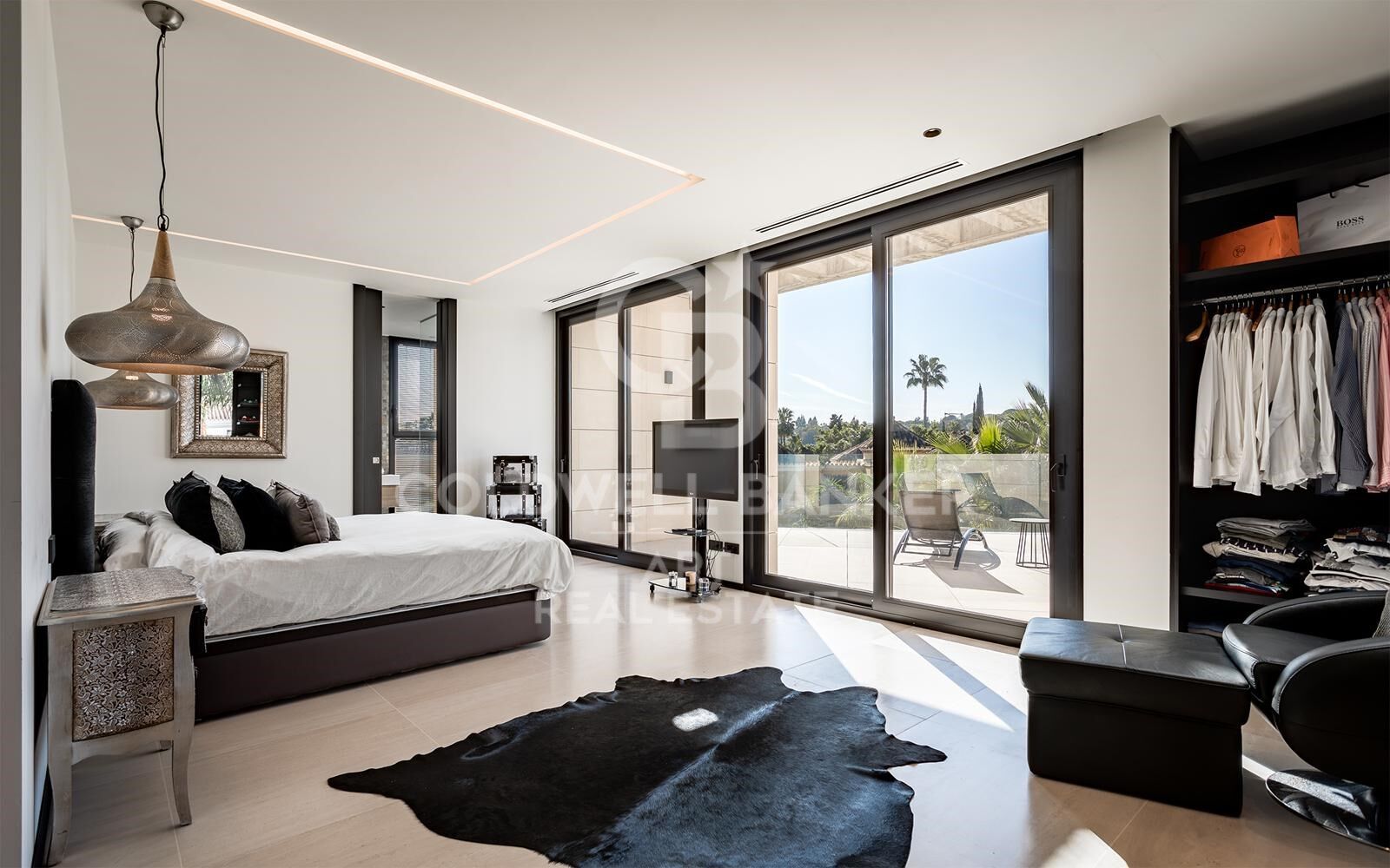 Fantástica villa en una ubicación prestigiosa en el Valle del Golf de Nueva Andalucía, Marbella