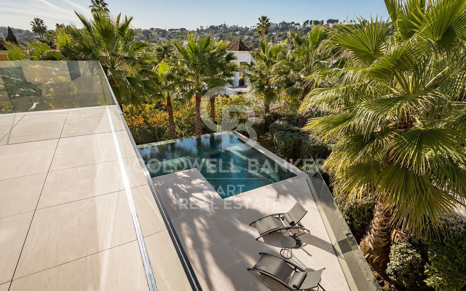 Fantástica villa en una ubicación prestigiosa en el Valle del Golf de Nueva Andalucía, Marbella