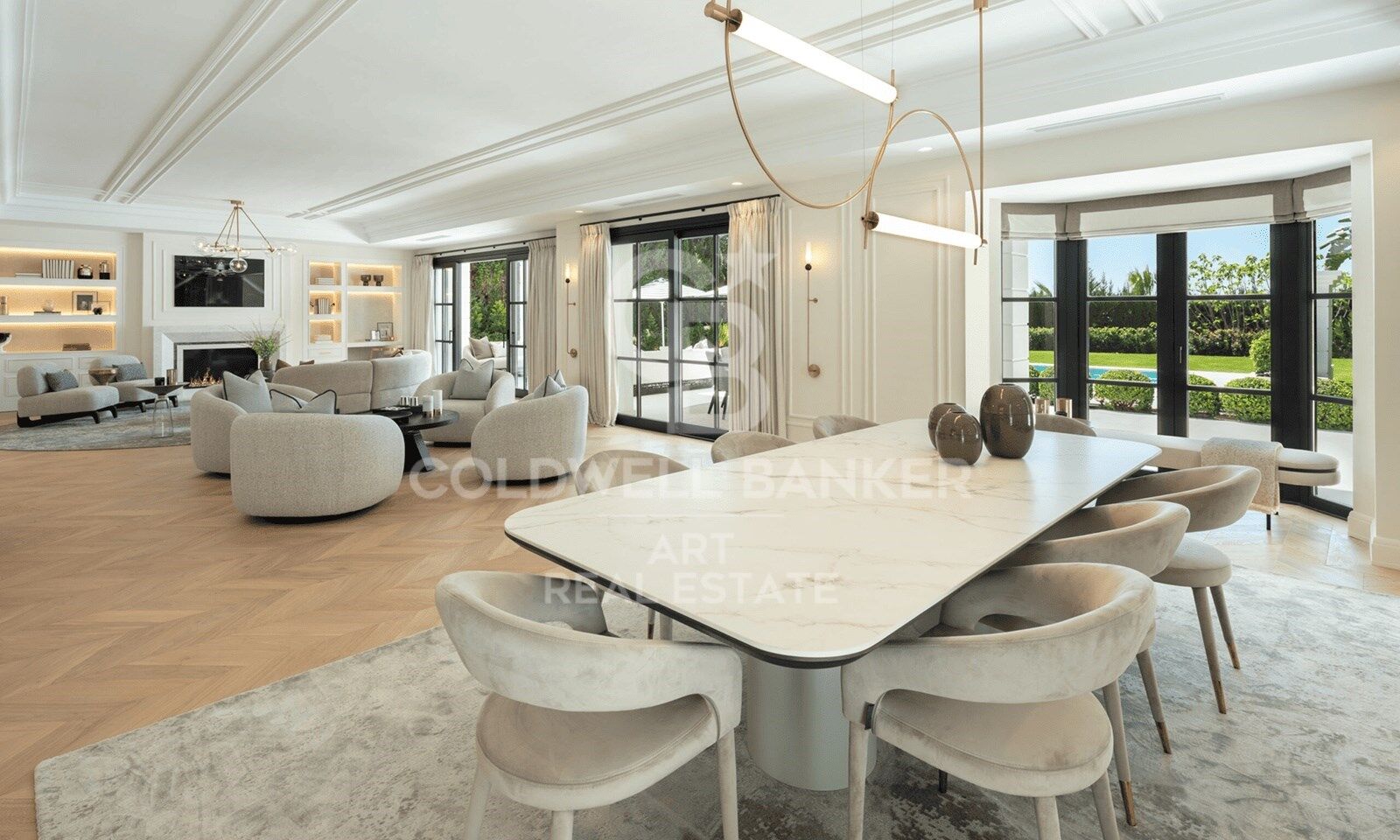 Maravillosa villa con piscina interior y vistas impresionantes sobre el Mediterráneo en Sierra Blanca