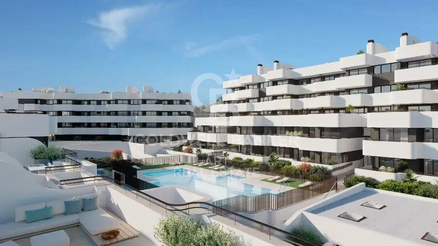 New modern and elegant complex with panoramic sea views in Estepona