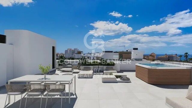New modern and elegant complex with panoramic sea views in Estepona