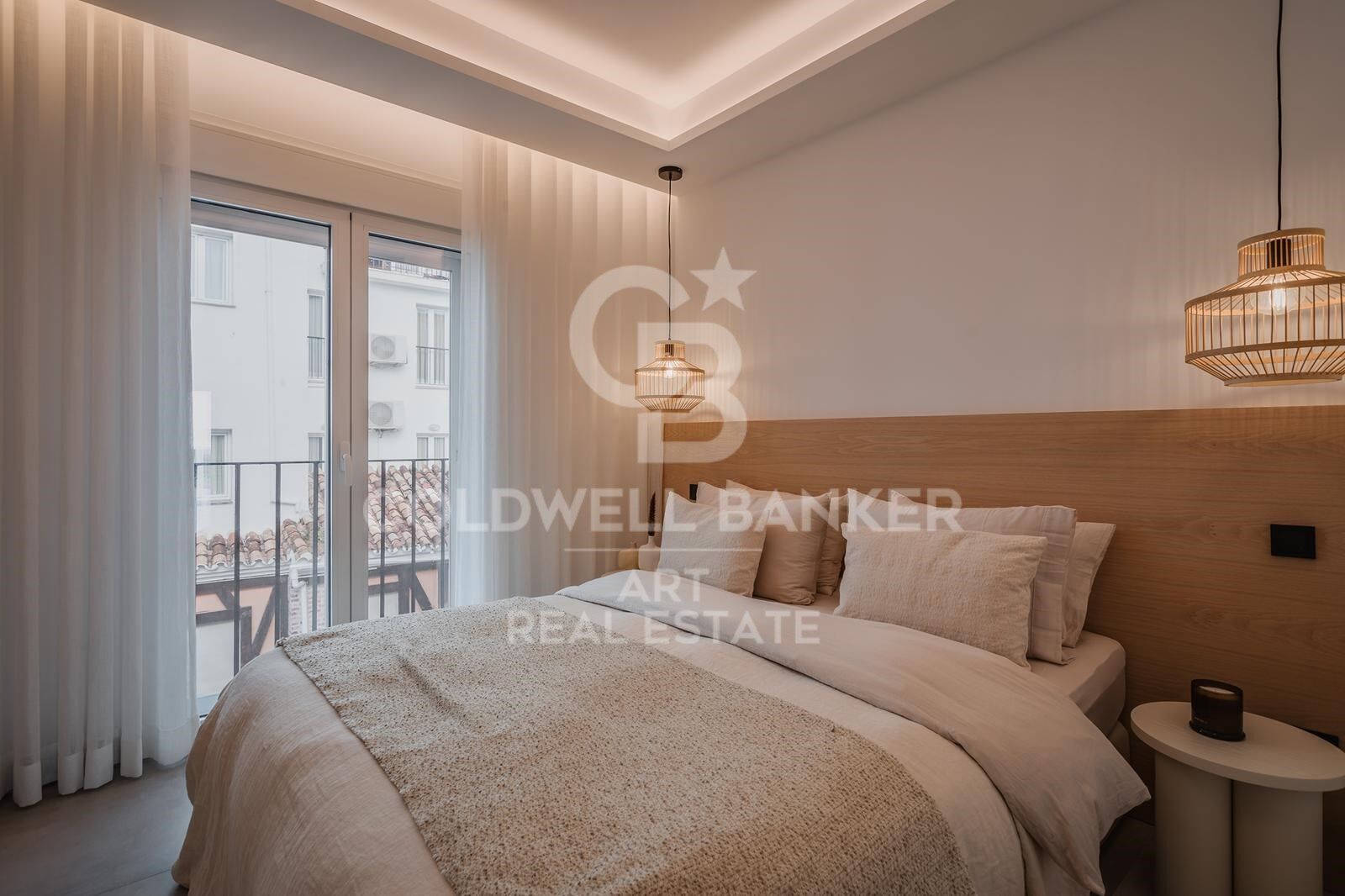 Duplex-Penthouse in erster Meereslinie mit Panoramablick auf den Yachthafen von Puerto Banús