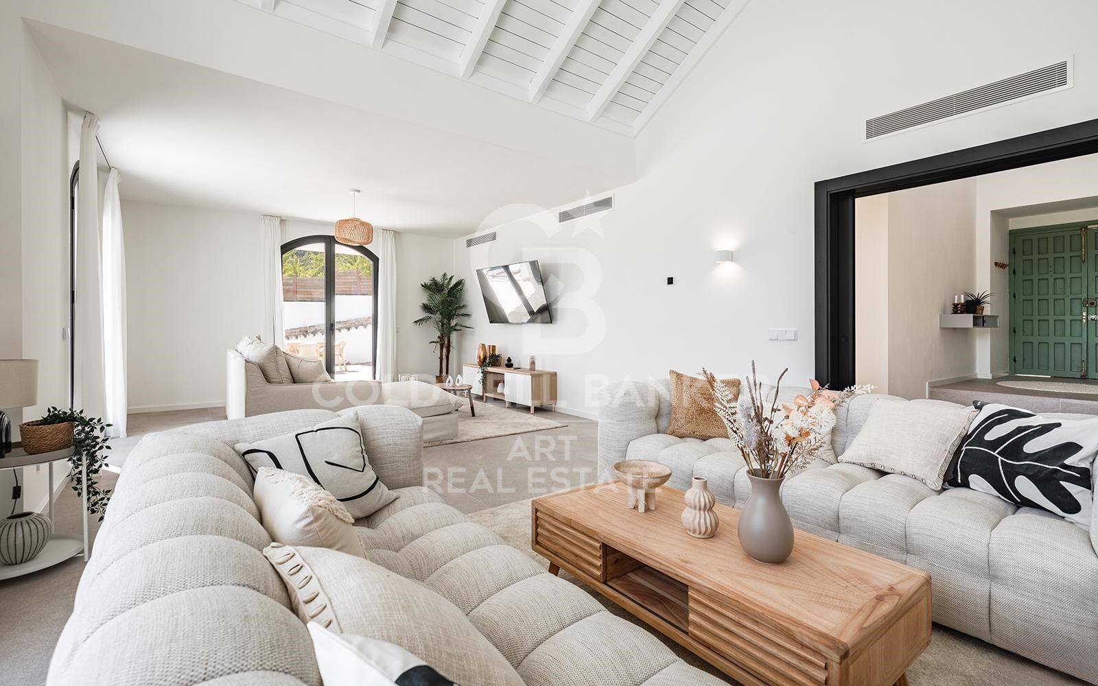 Villa de lujo elegante con espectaculares vistas al mar en El Madroñal, Benahavís