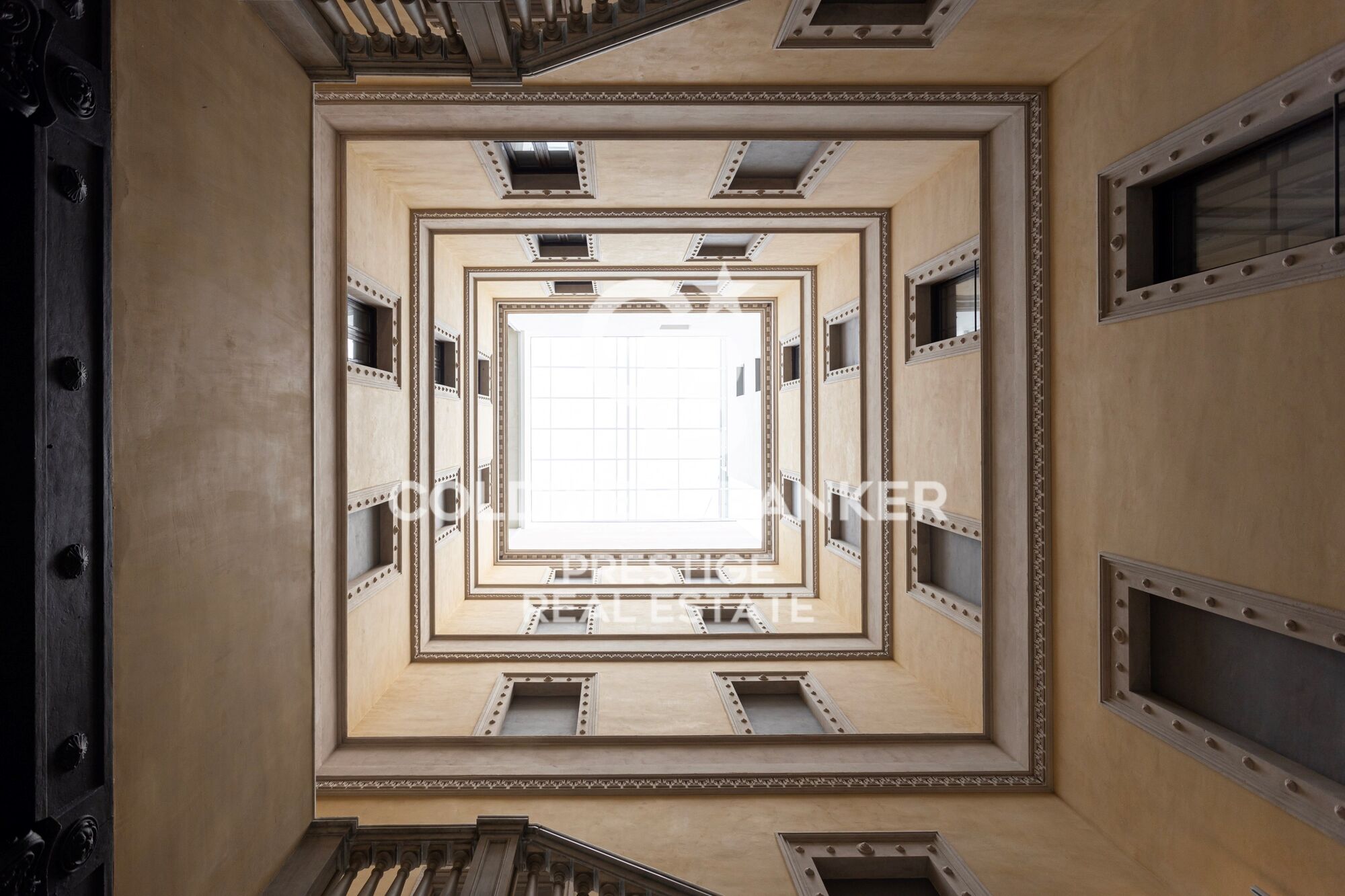 For sale refurbished penthouse with terrace and optional parking in Rambla Cataluña ,Barcelona