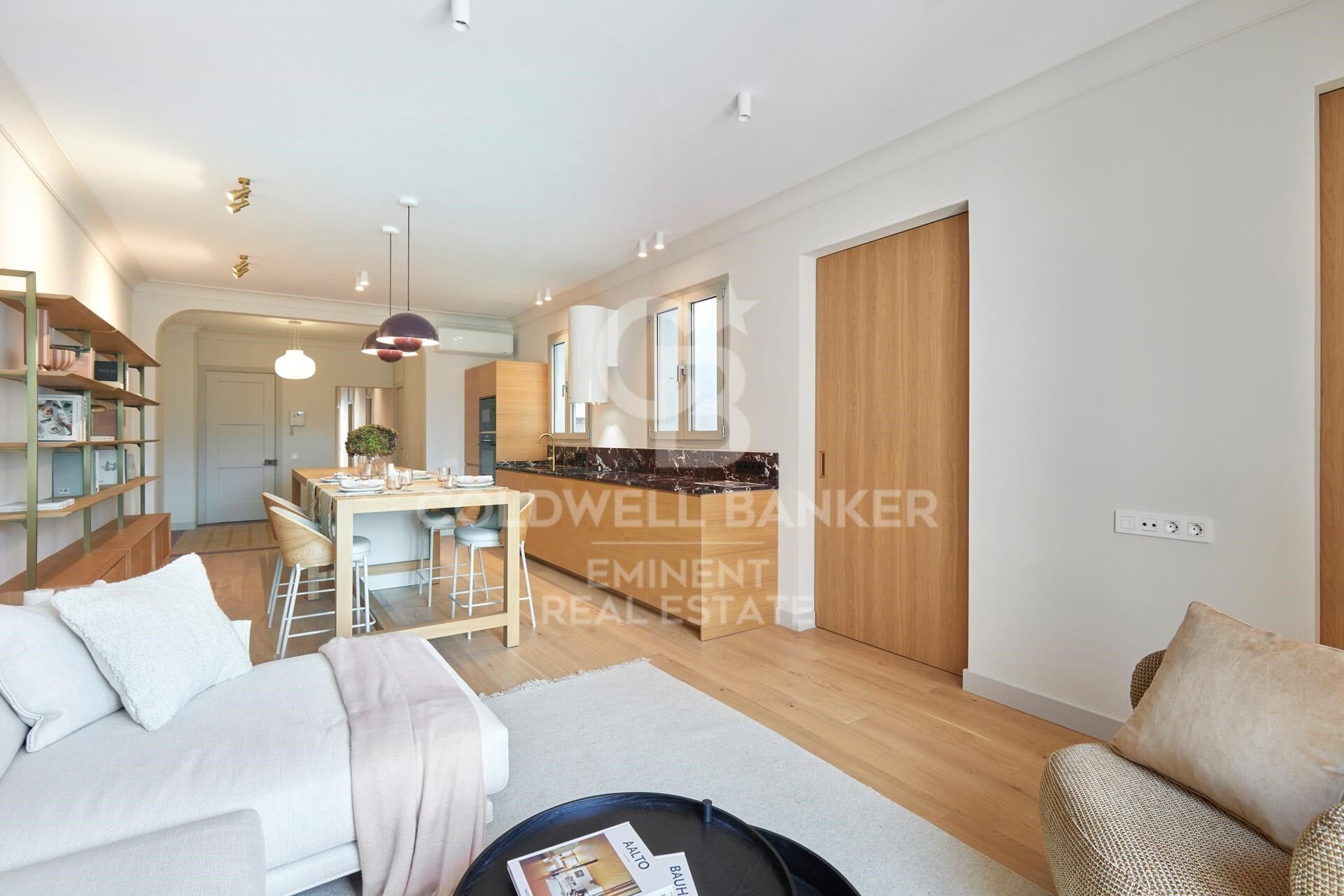 Apartment for sale next to Francesc Macià Square