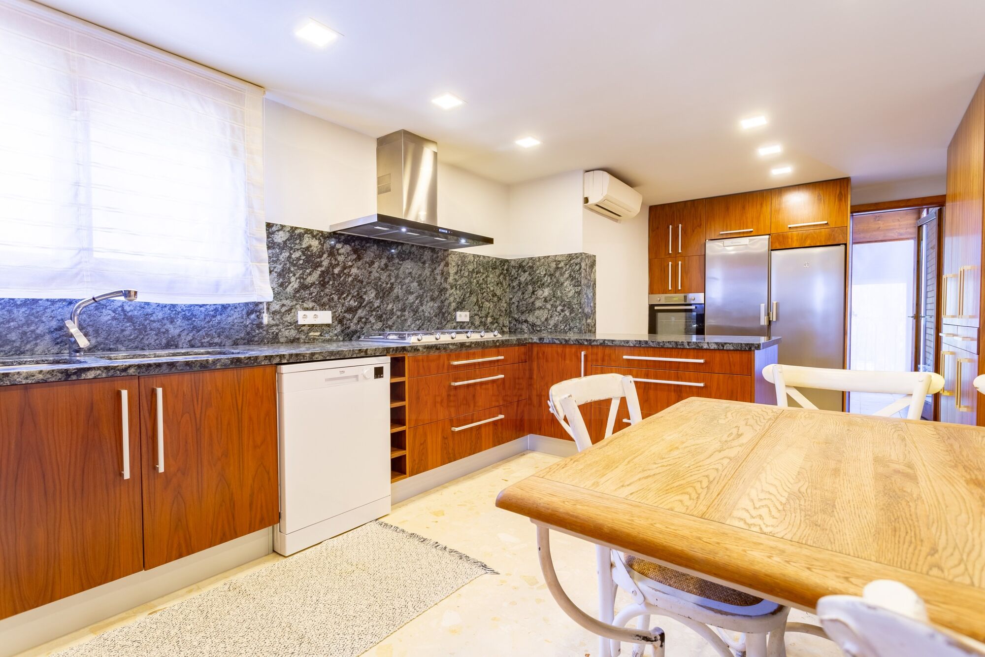 House with pool and garden in Vilafortuny