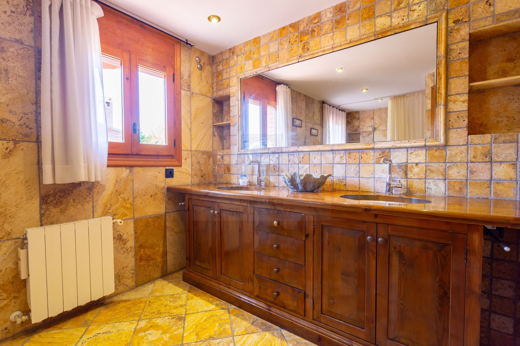 House with pool and garden in Vilafortuny