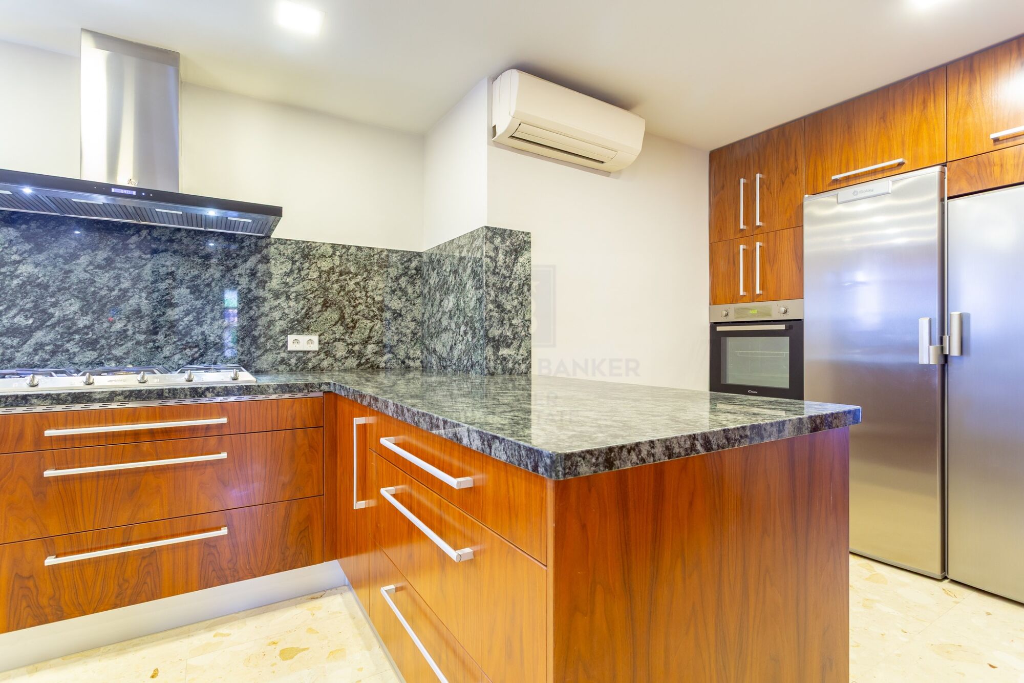 House with pool and garden in Vilafortuny