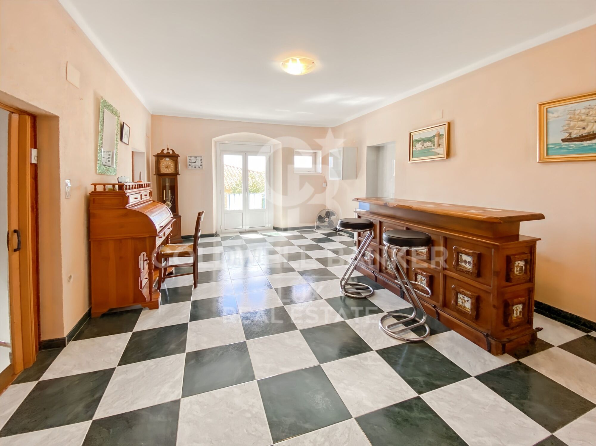 House with large garden and garage in the centre of Vilajuïga, Alt Empordà