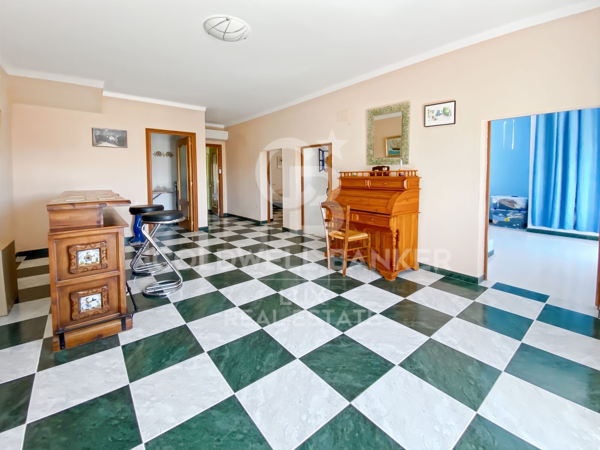 House with large garden and garage in the centre of Vilajuïga, Alt Empordà