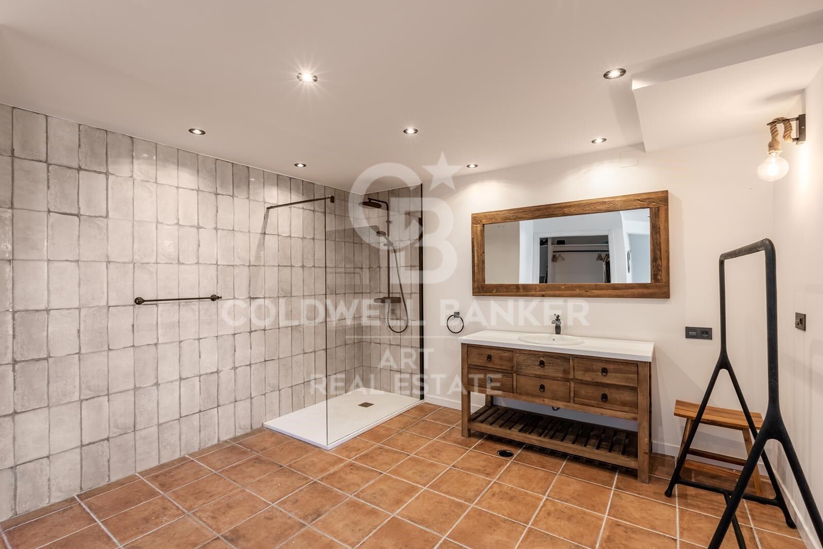 Villa tranquila con vistas al mar en Estepona