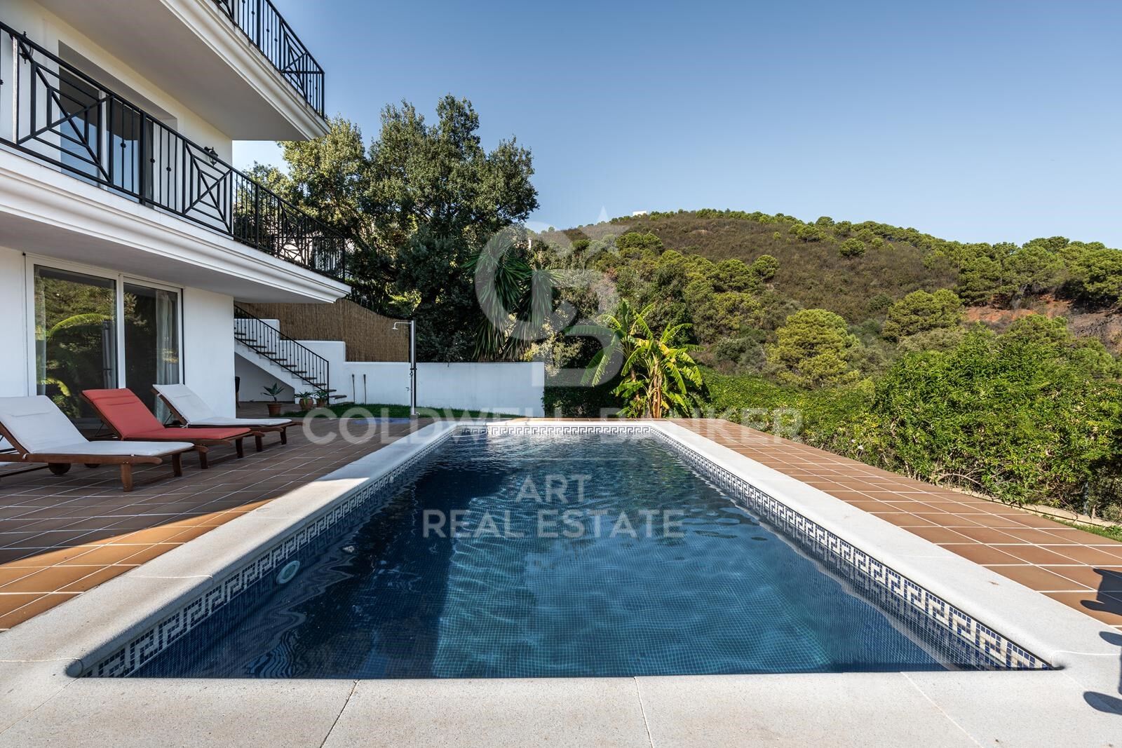 Villa tranquille avec vue sur la mer à Estepona