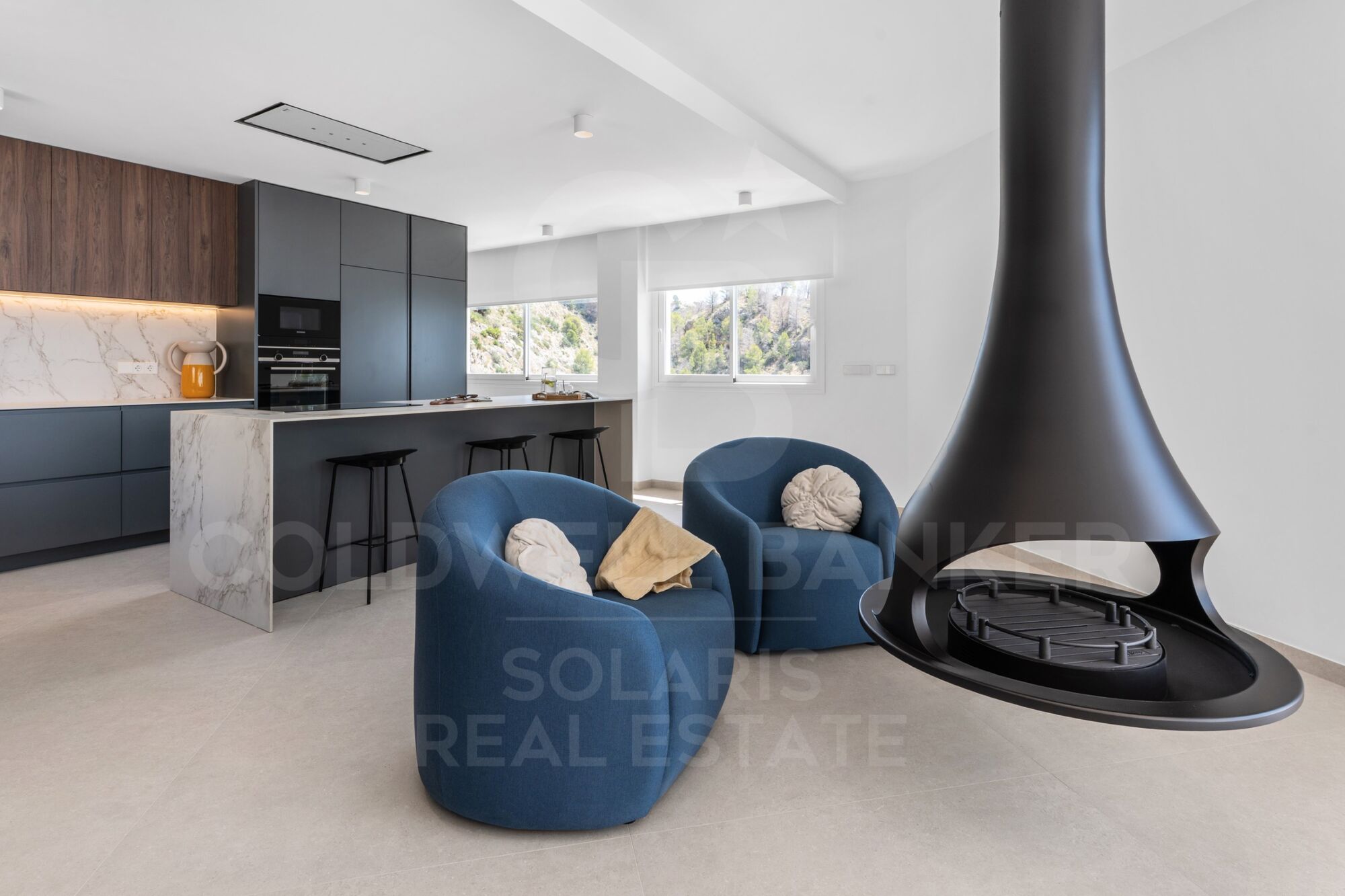 Blanc Altea 19: bright architecture with a Mediterranean soul