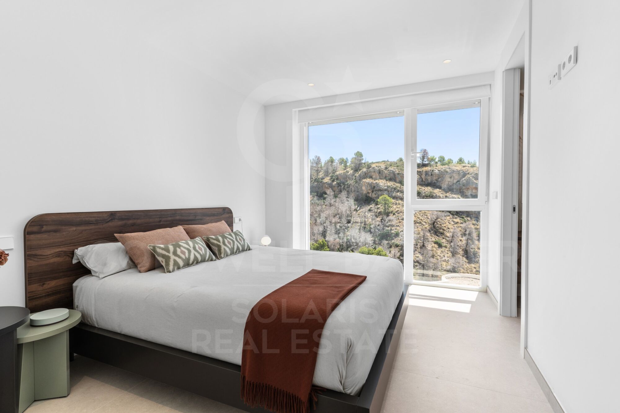 Blanc Altea 19: bright architecture with a Mediterranean soul