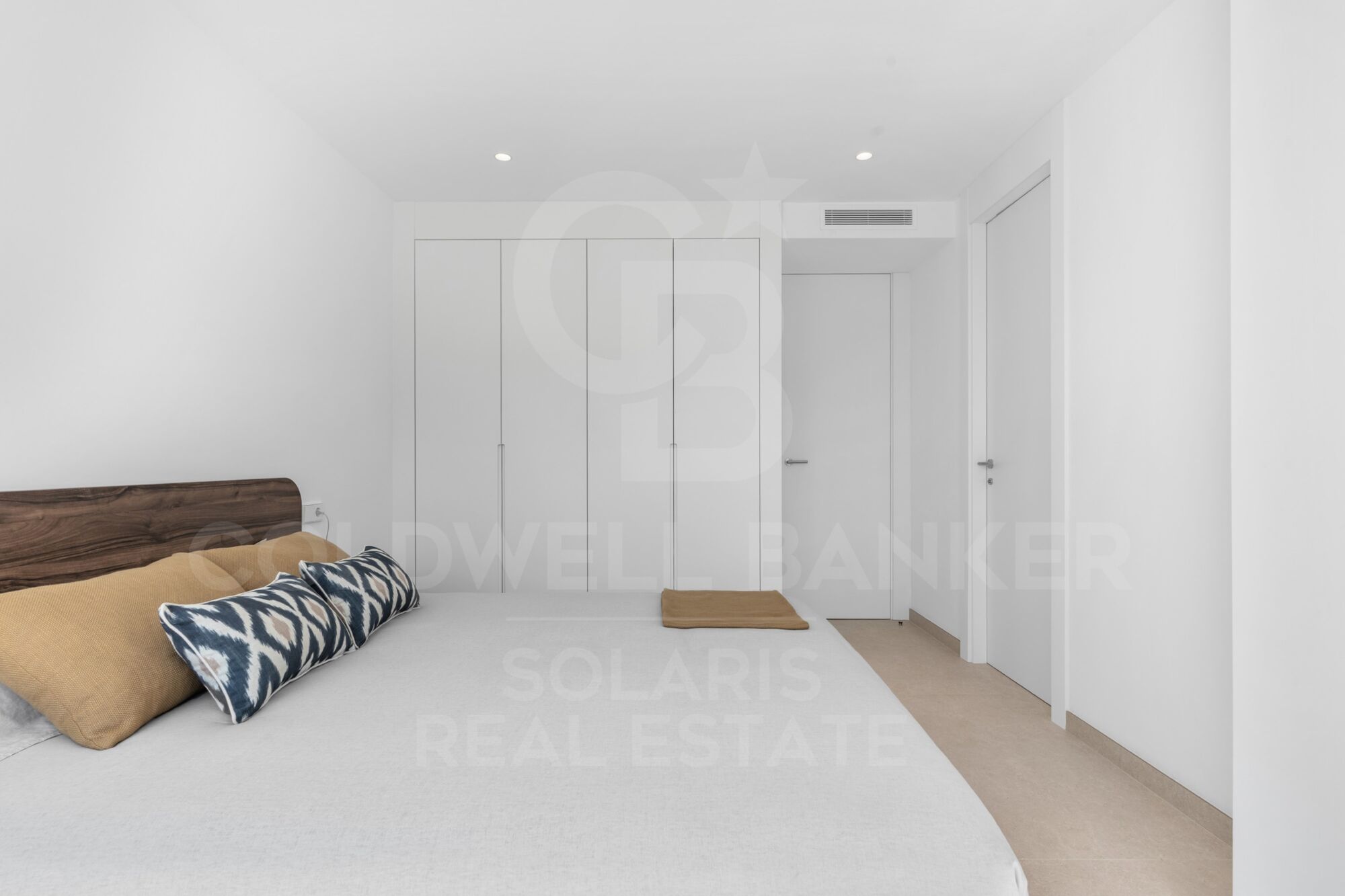 Blanc Altea 19: bright architecture with a Mediterranean soul