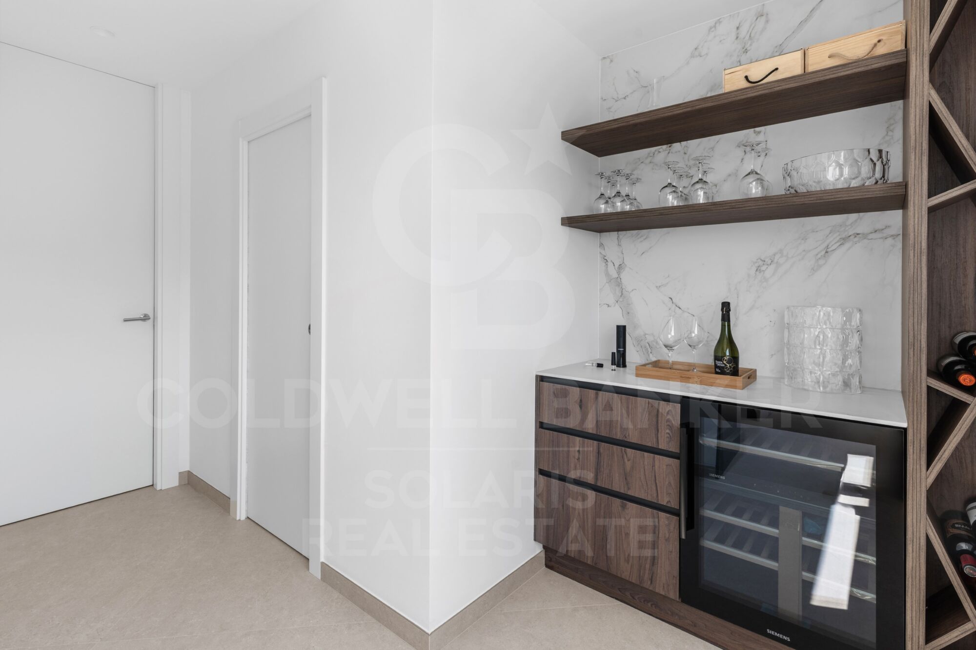 Blanc Altea 19: helle Architektur mit mediterraner Seele