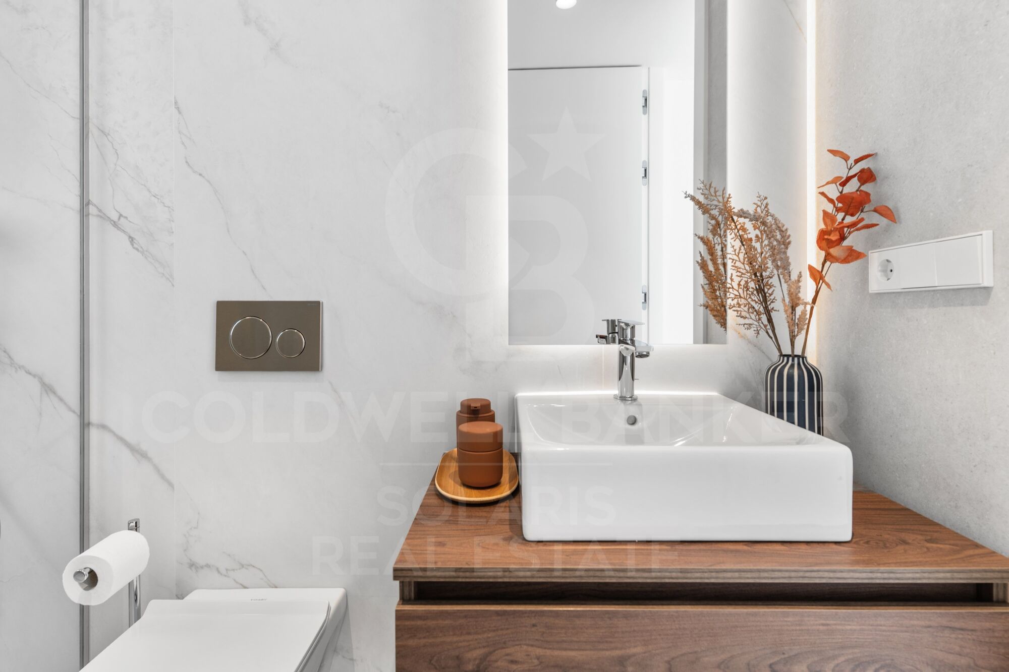 Blanc Altea 19: bright architecture with a Mediterranean soul