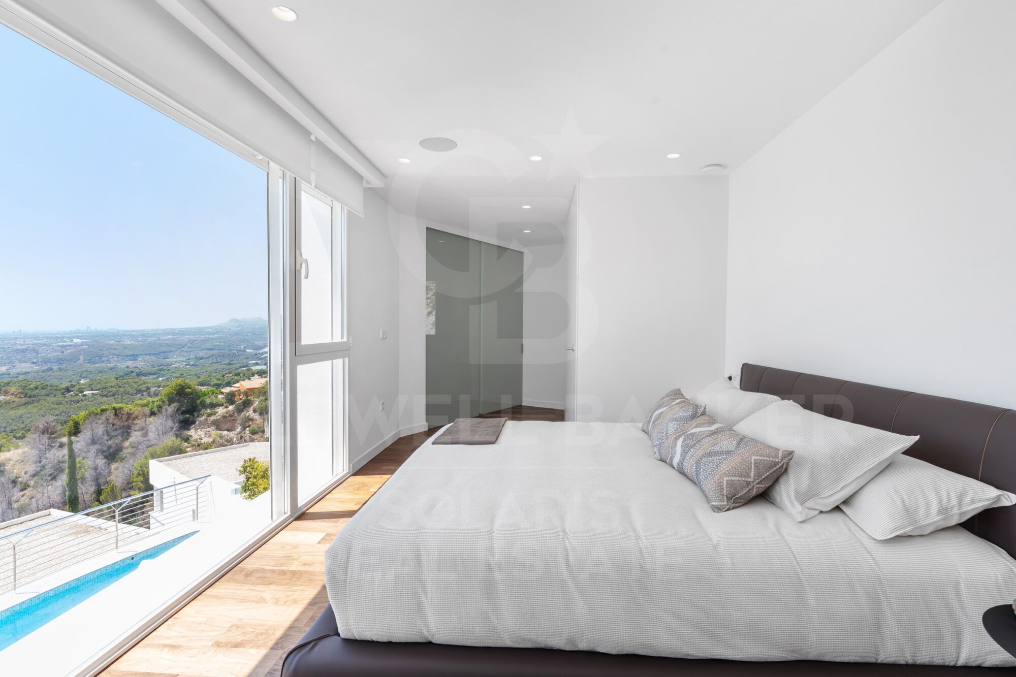 Blanc Altea 19 : une architecture lumineuse à l'âme méditerranéenne