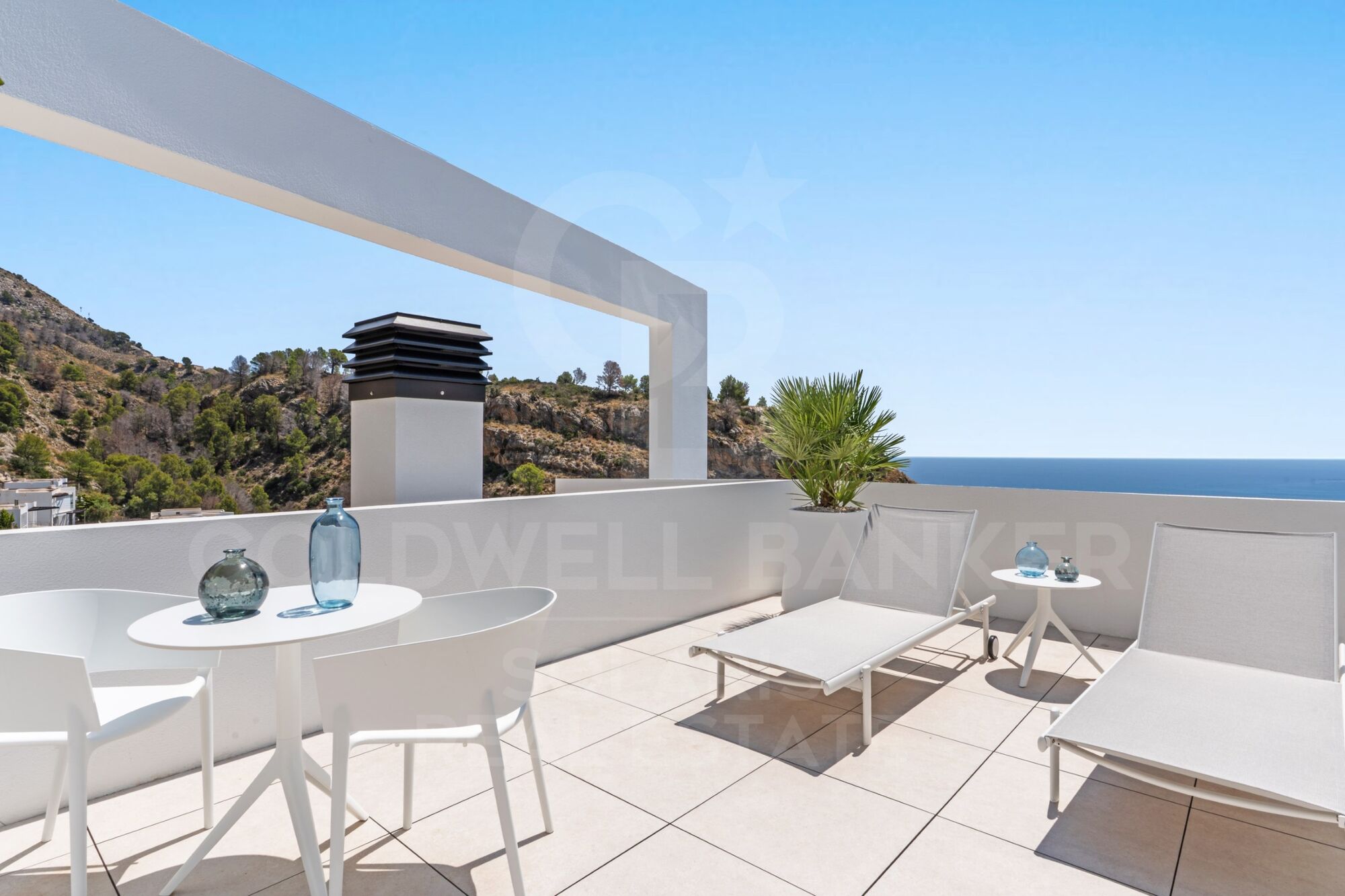 Blanc Altea 19: helle Architektur mit mediterraner Seele