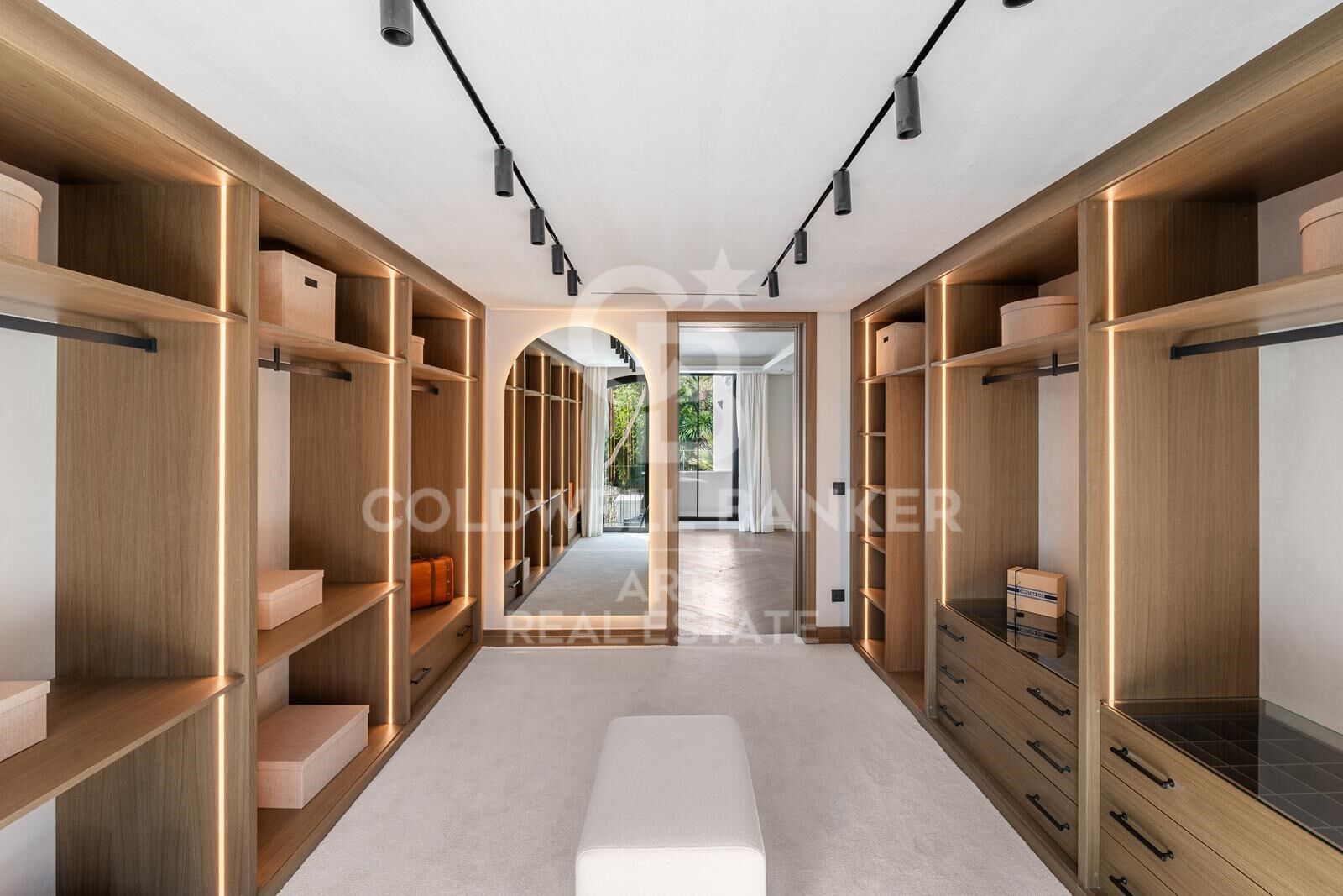 Elegant villa that blends tradition with modern living in Las Brisas, Nueva Andalucía, Marbella