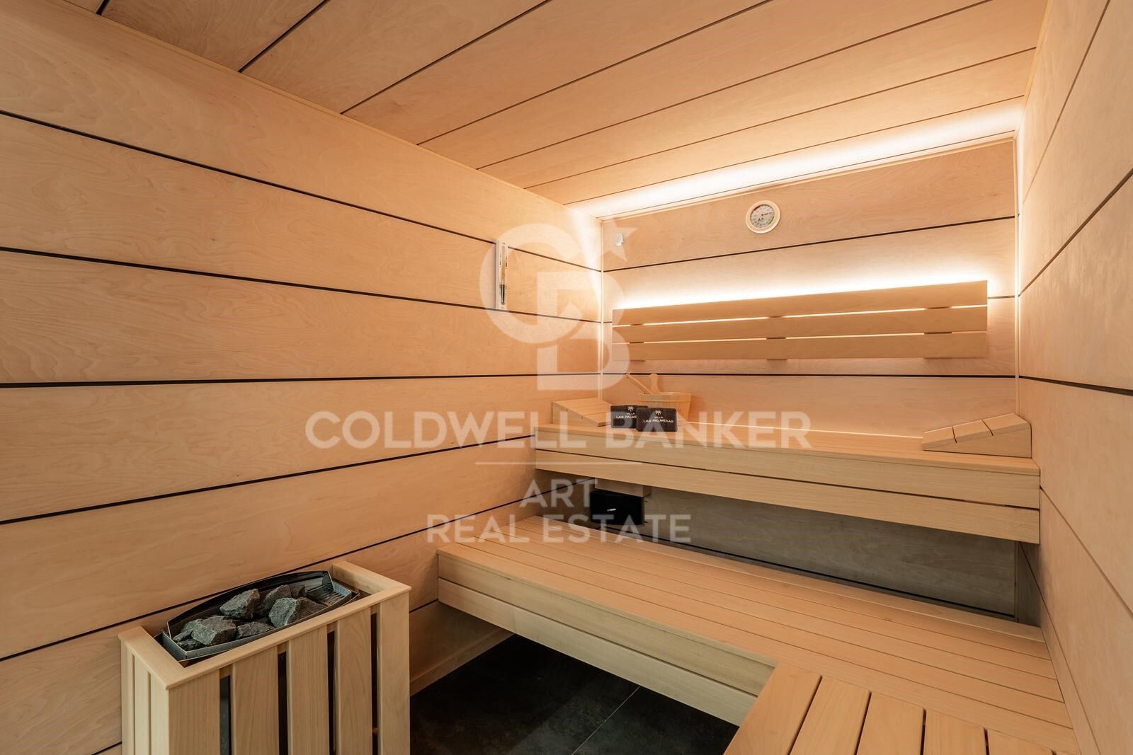 Elegant villa that blends tradition with modern living in Las Brisas, Nueva Andalucía, Marbella