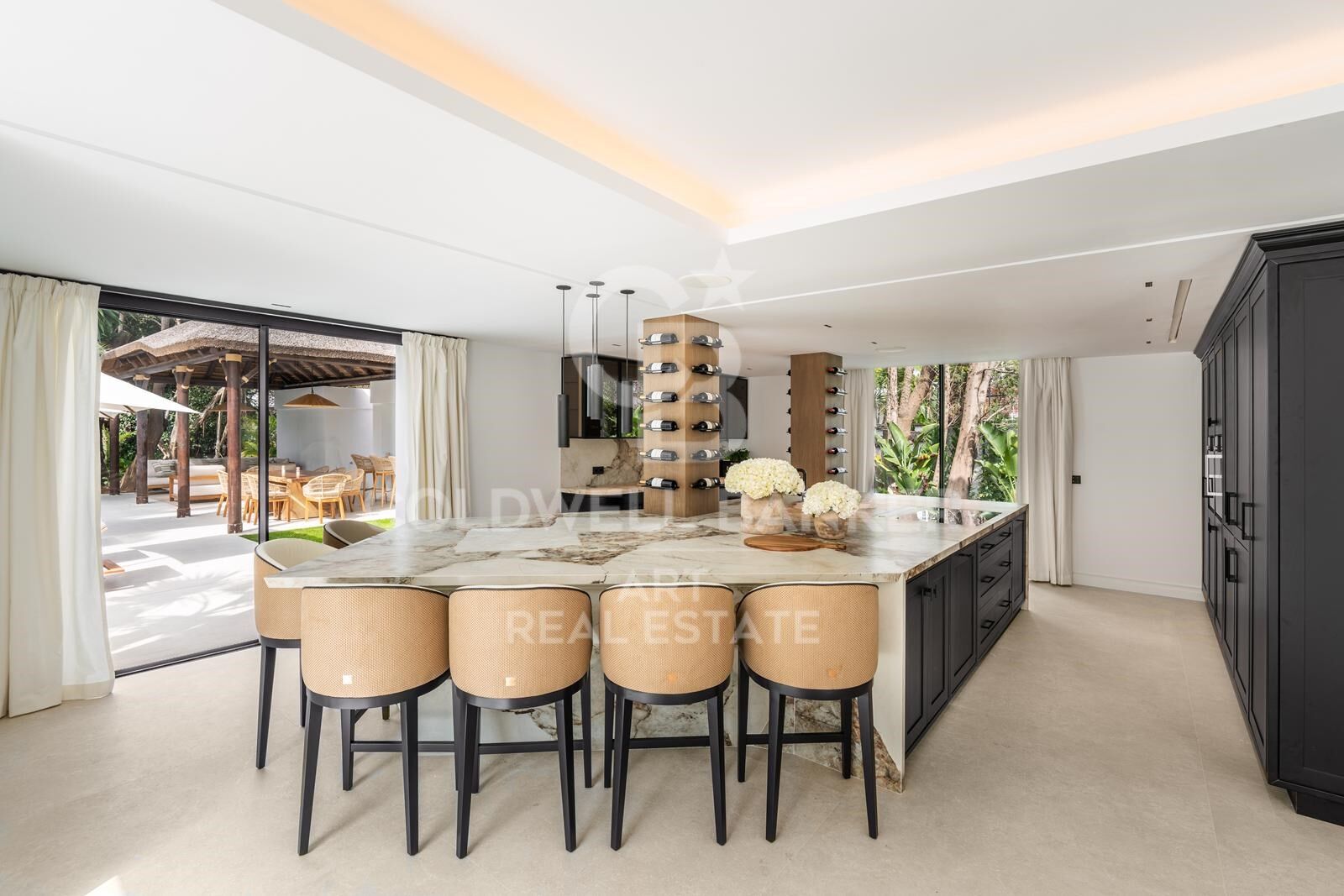 Une villa elegante qui allie tradition et vie moderne à Las Brisas, Nueva Andalucía, Marbella