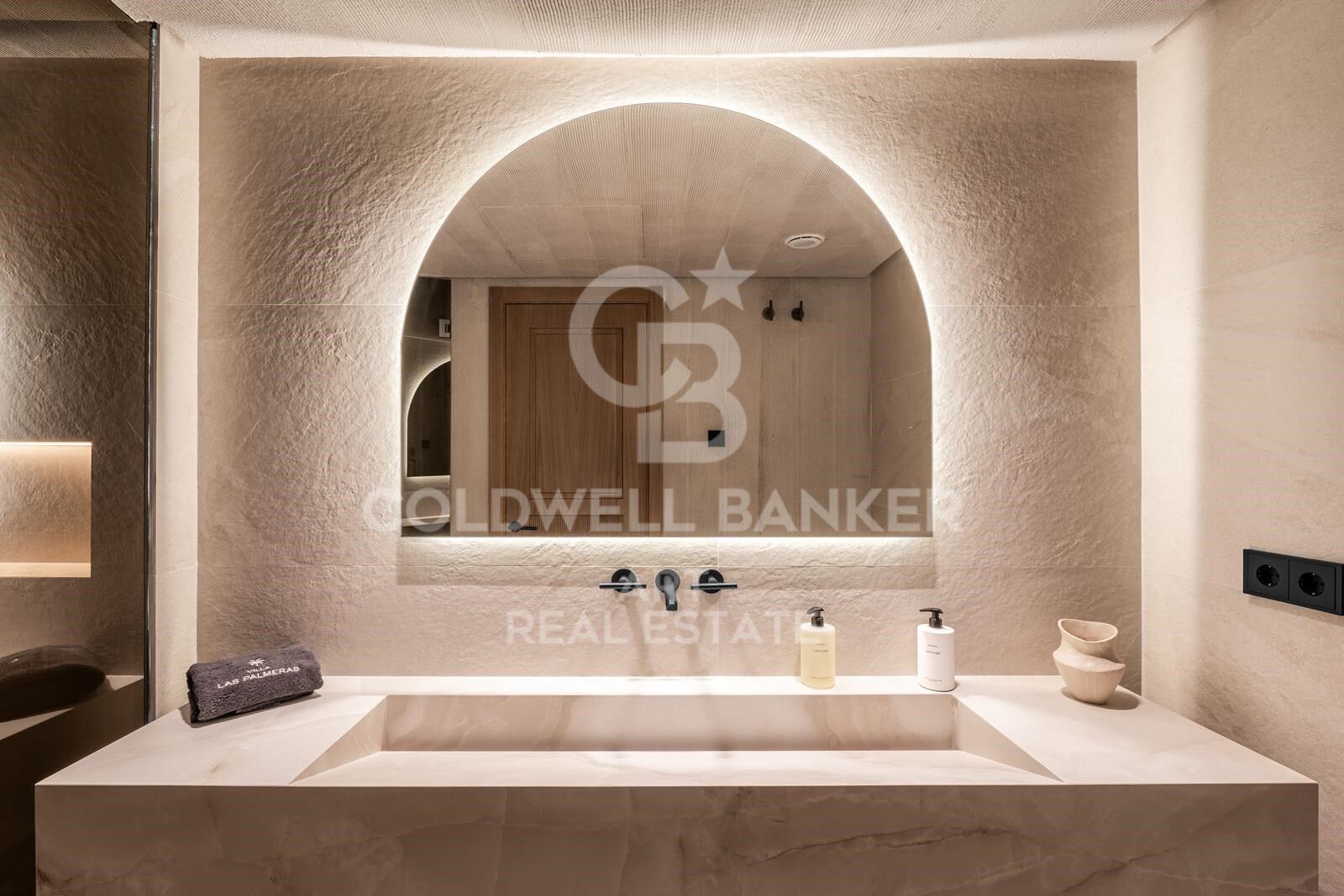Elegant villa that blends tradition with modern living in Las Brisas, Nueva Andalucía, Marbella