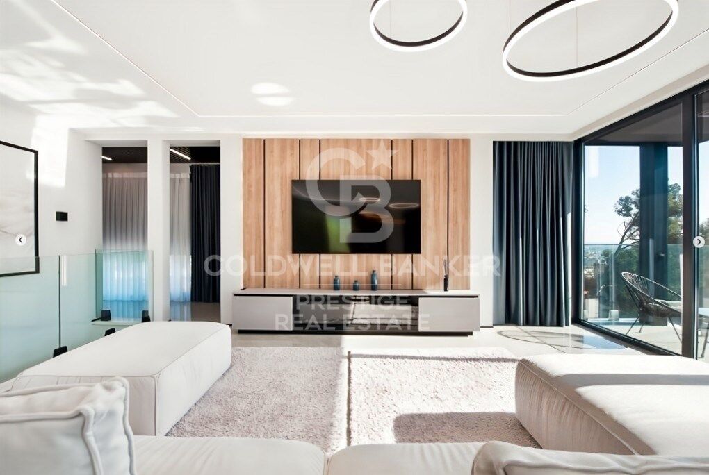 Moderna villa de lujo en Castelldefels, Barcelona