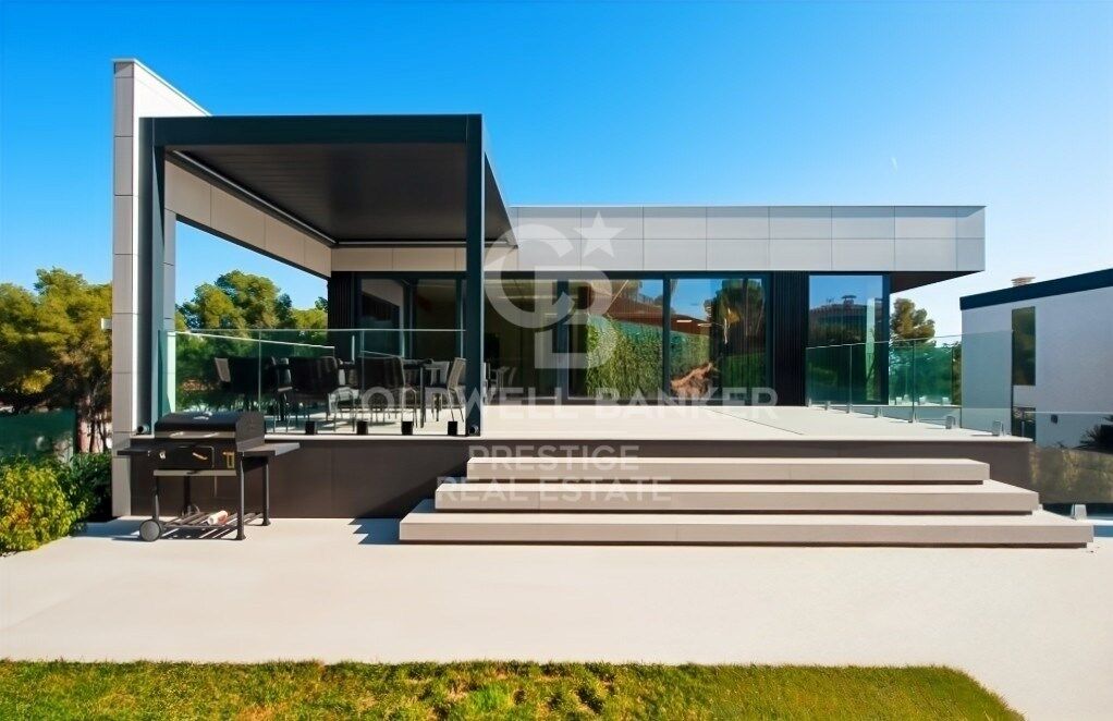Modern luxury villa in Castelldefels,Barcelona