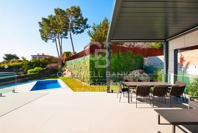 Moderna villa de lujo en Castelldefels, Barcelona