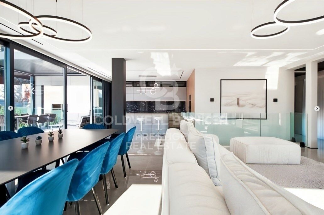 Moderna villa de lujo en Castelldefels, Barcelona