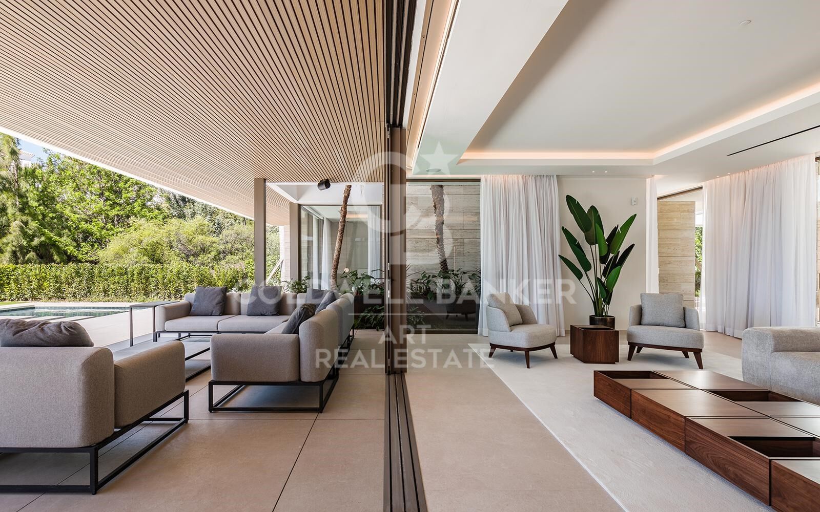 Stunning contemporary villa on a prime corner plot with luxury finishes in Benahavís