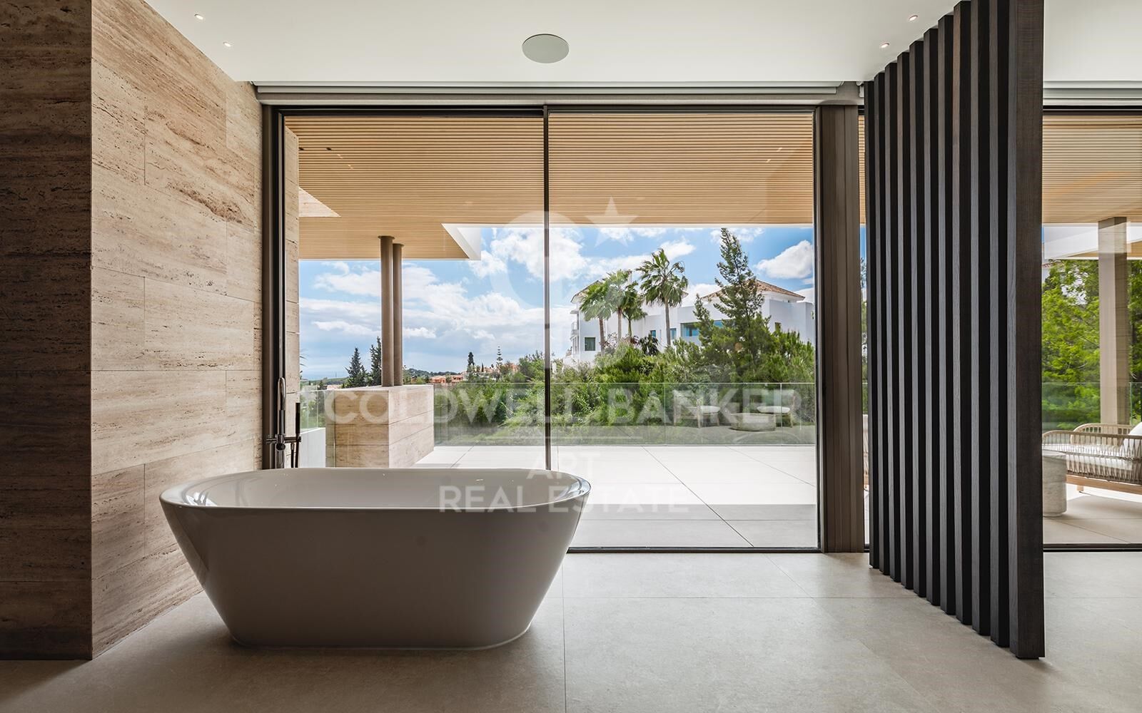 Stunning contemporary villa on a prime corner plot with luxury finishes in Benahavís