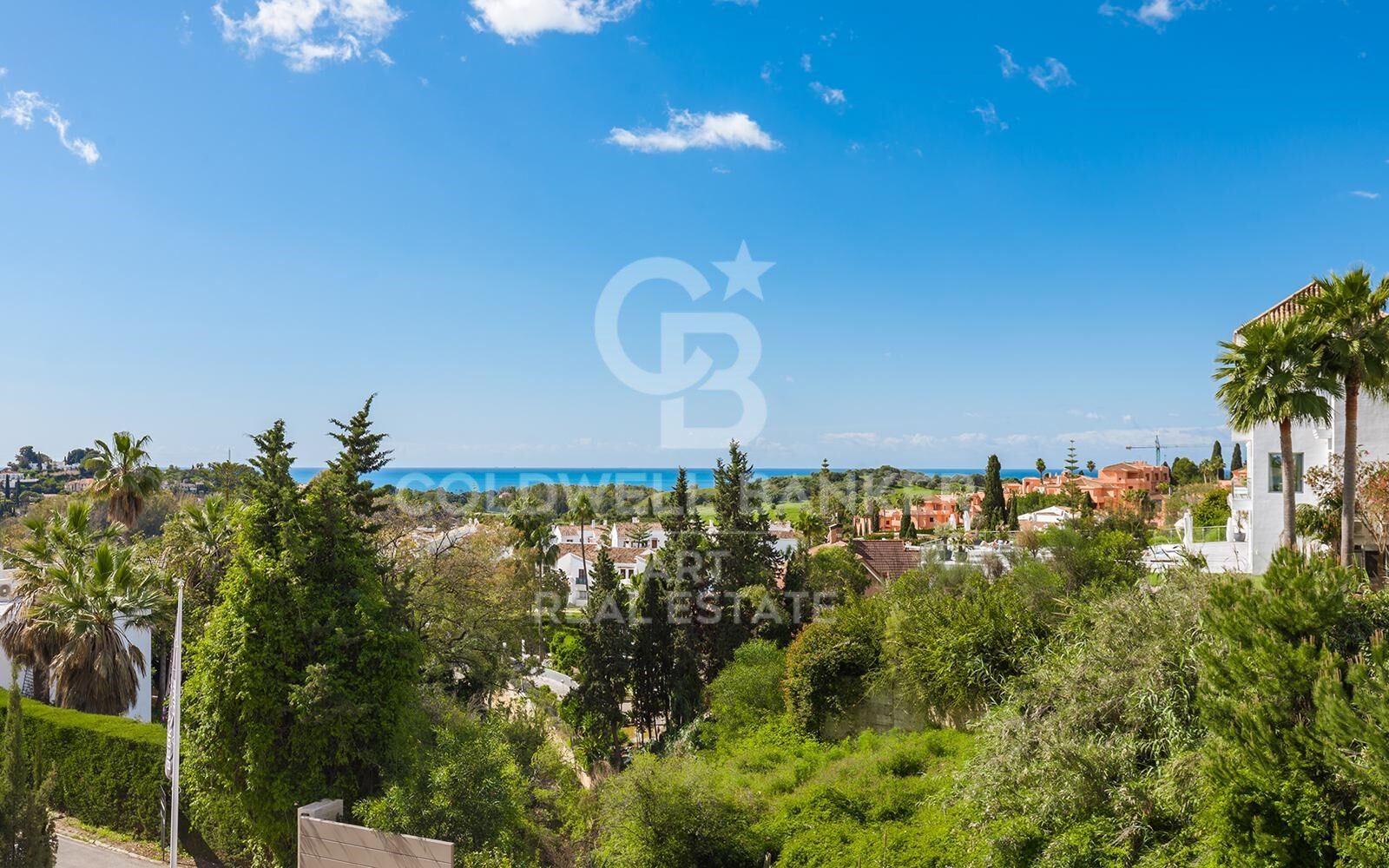 Stunning contemporary villa on a prime corner plot with luxury finishes in Benahavís