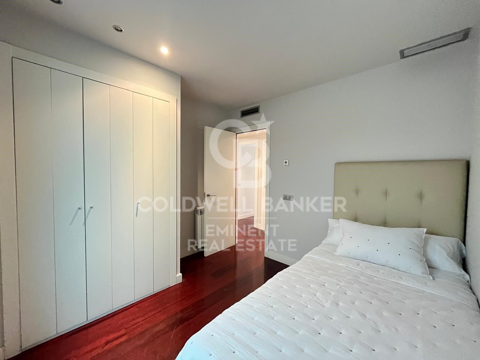 Renovated and furnished apartment in La Antiga Esquerra