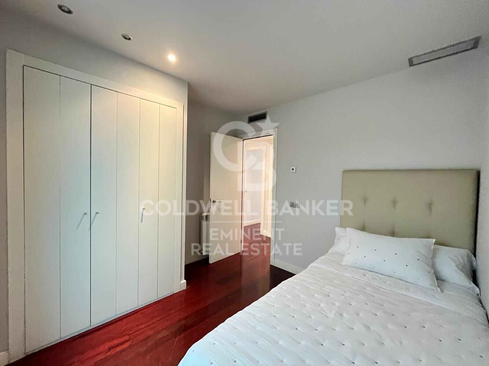 Renovated and furnished apartment in La Antiga Esquerra