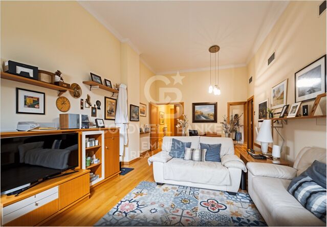 Flat 4 Bedrooms Sale Barcelona