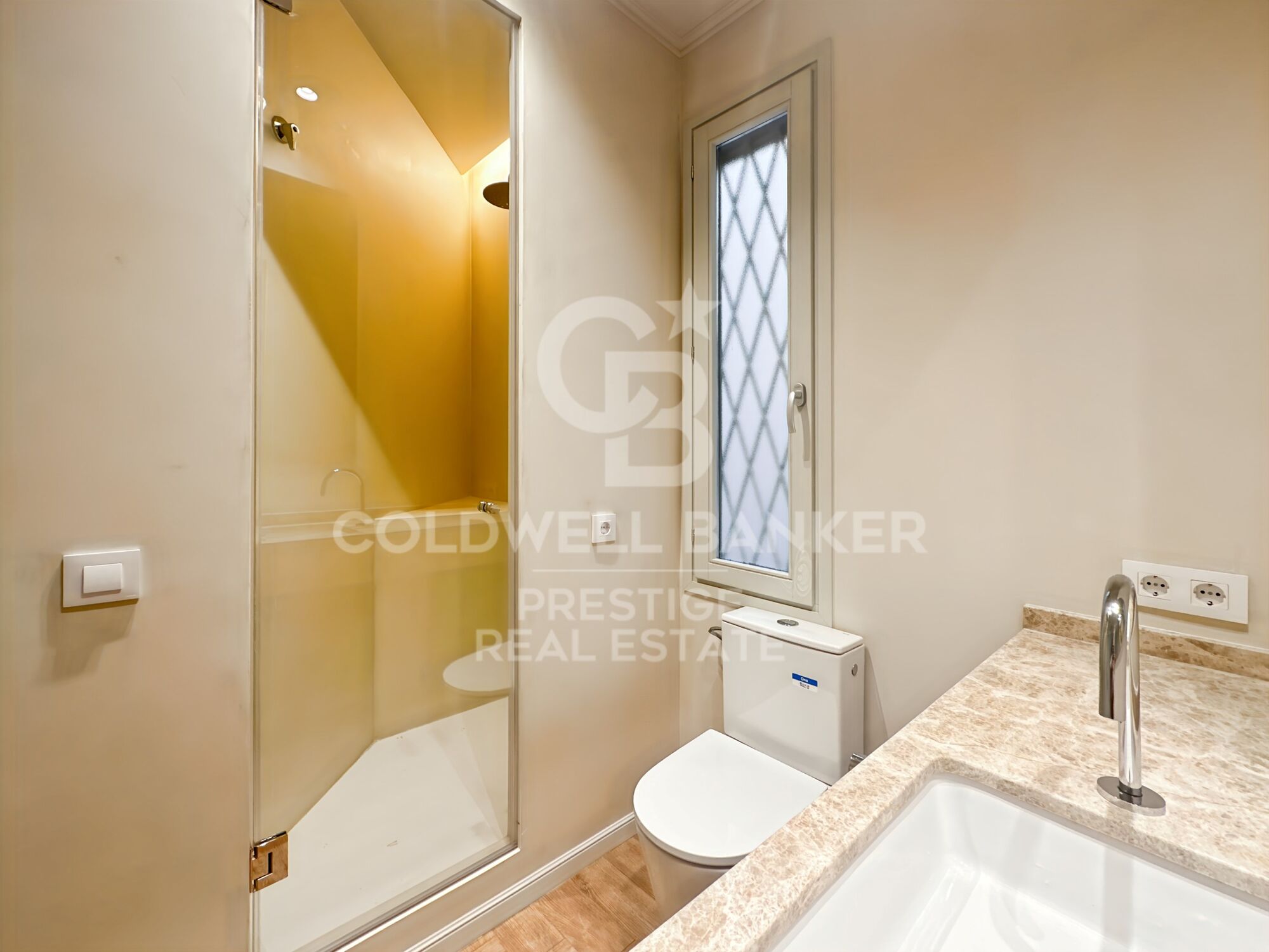 Appartement rénové dans un immeuble majestueux de l'Eixample