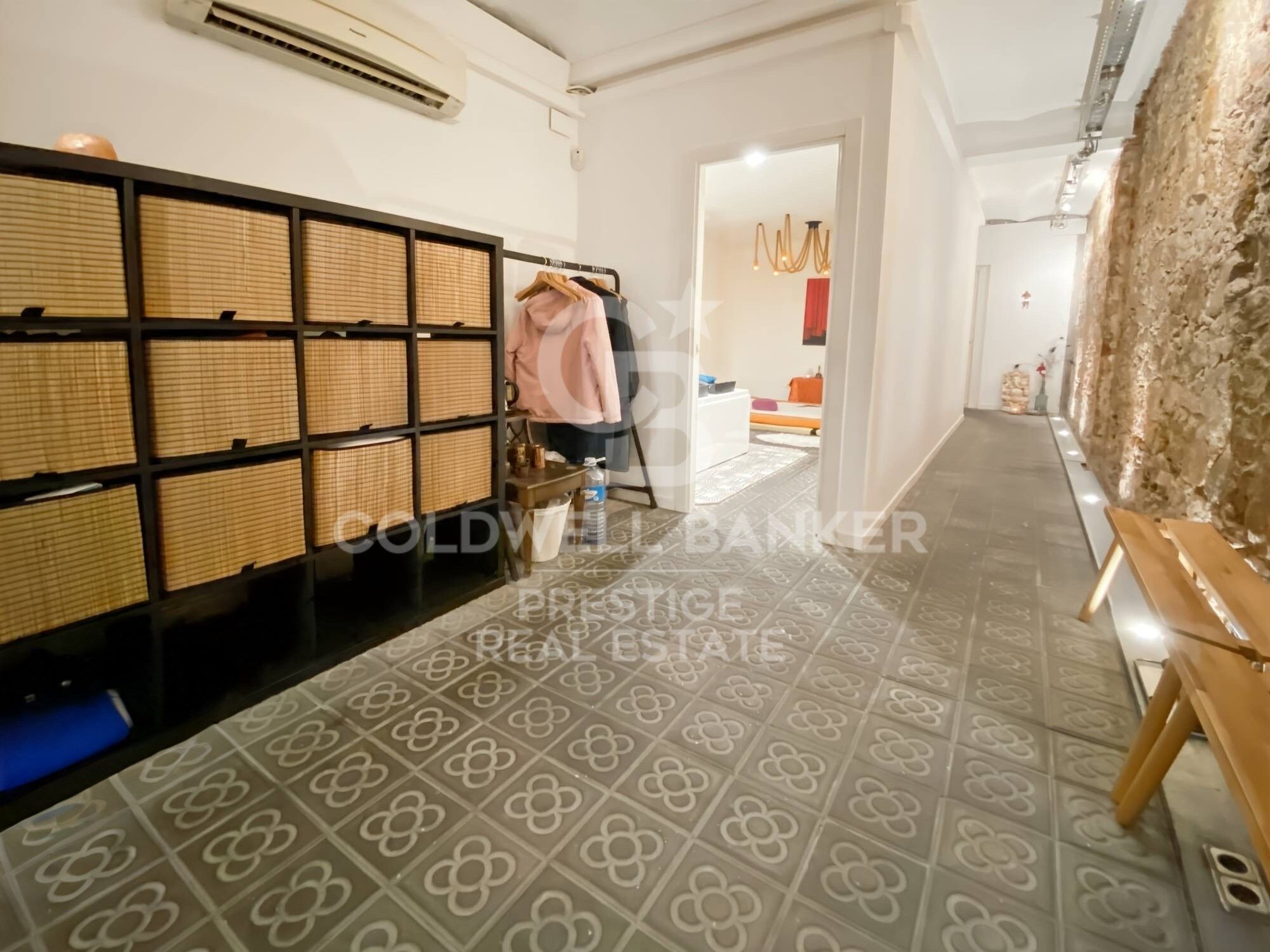 Charmantes Geschäftslokal im Herzen des Stadtteils Eixample, Barcelona