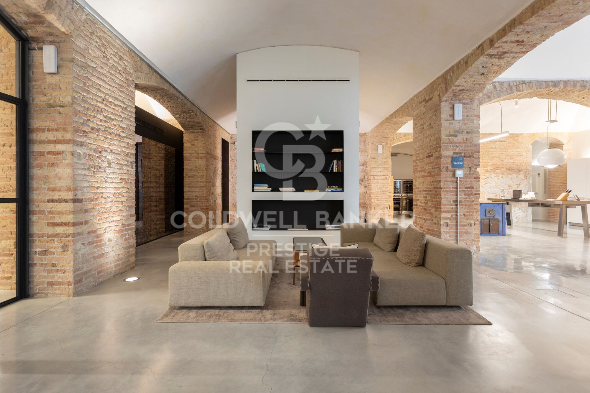 Penthouse à vendre dans un immeuble moderniste à L'Eixample Derecho