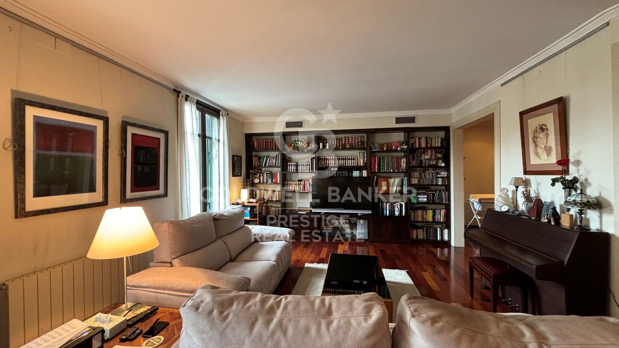 Beeindruckende Wohnung in einem Modernistischen Gebäude im Eixample