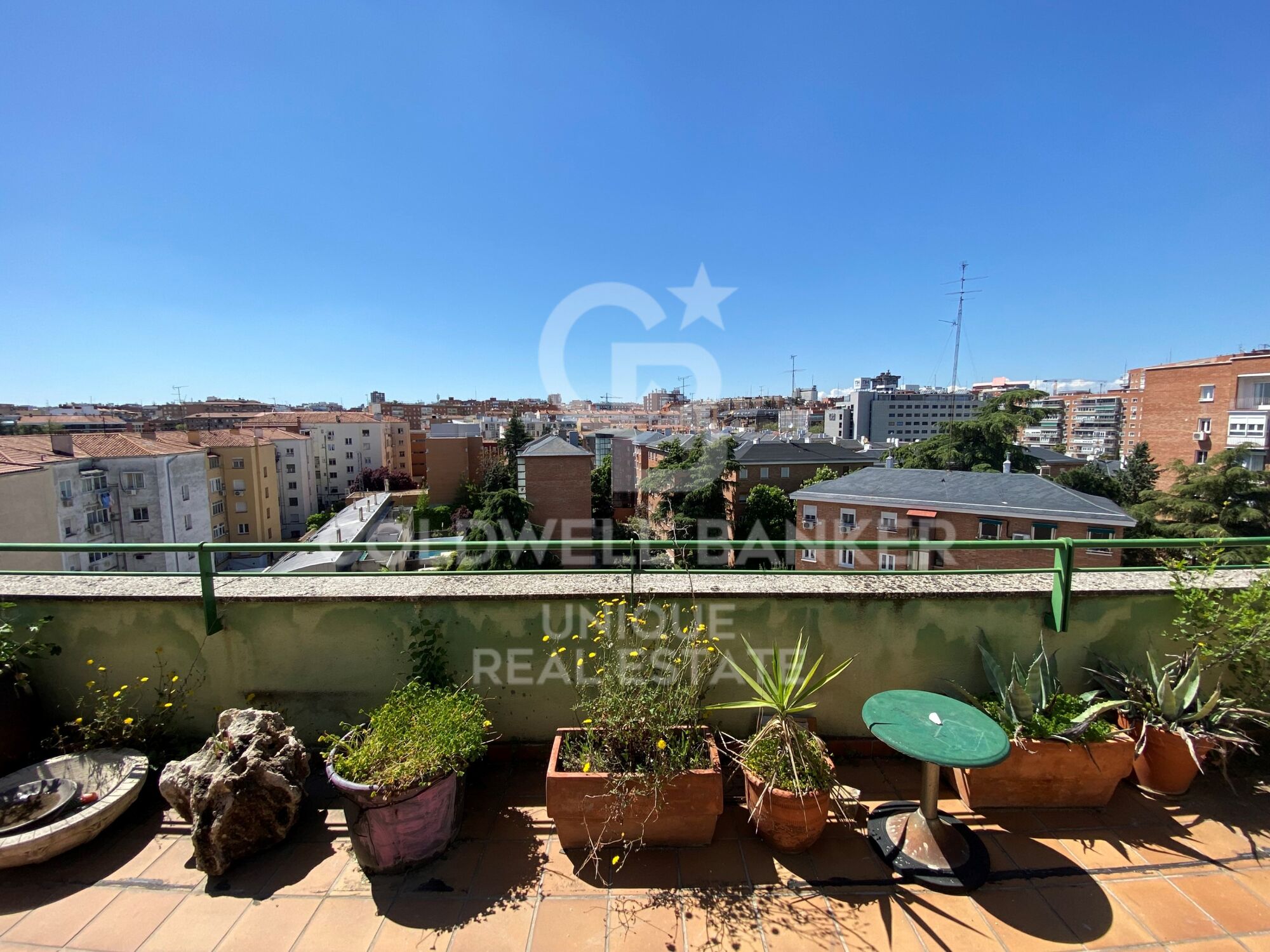 Penthouse with panoramic terrace in Salamanca