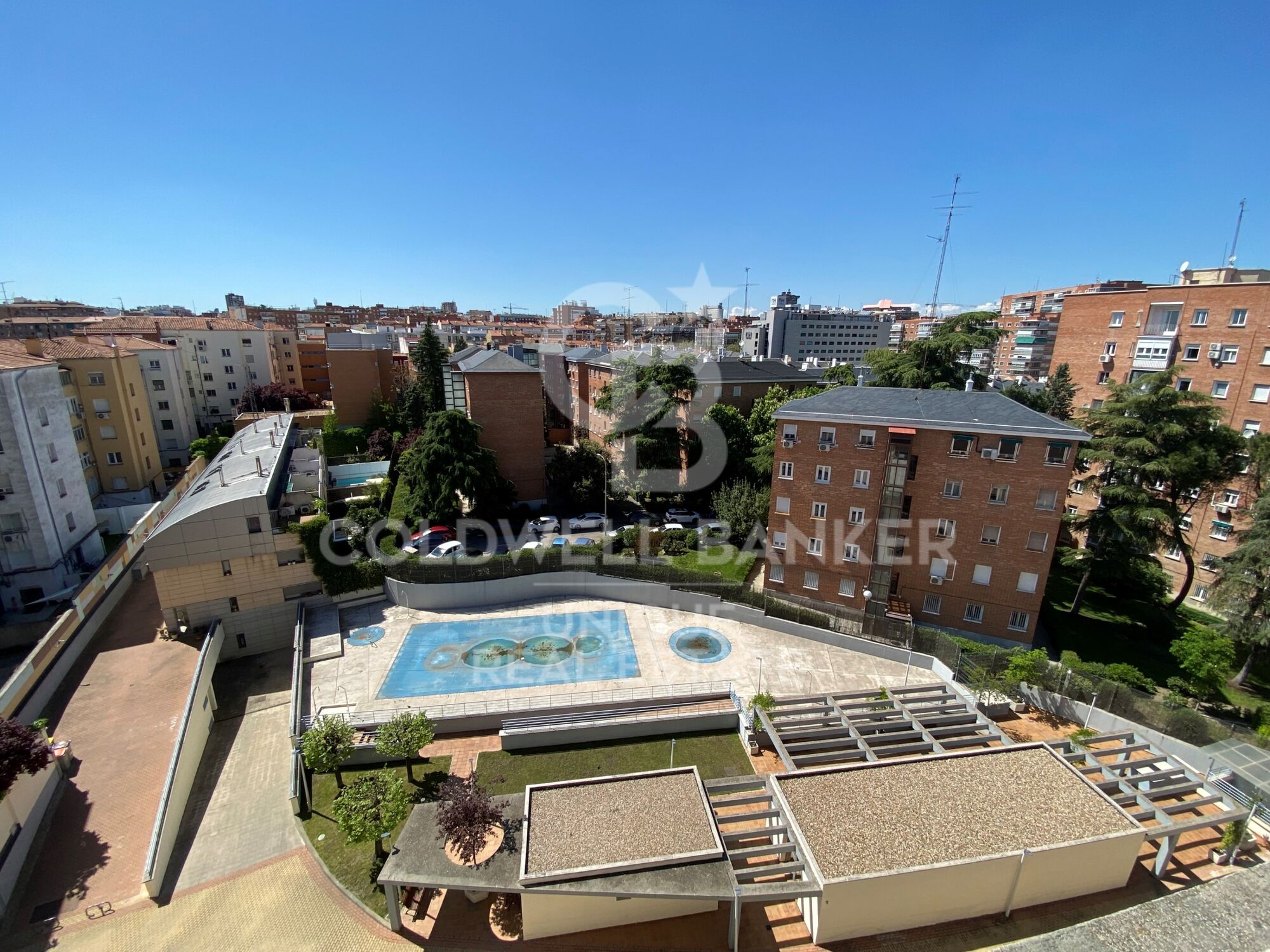 Penthouse with panoramic terrace in Salamanca