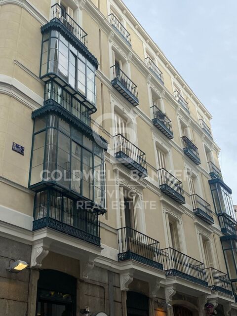 Wohngebäude 4 Schlafzimmer Verkauf Madrid