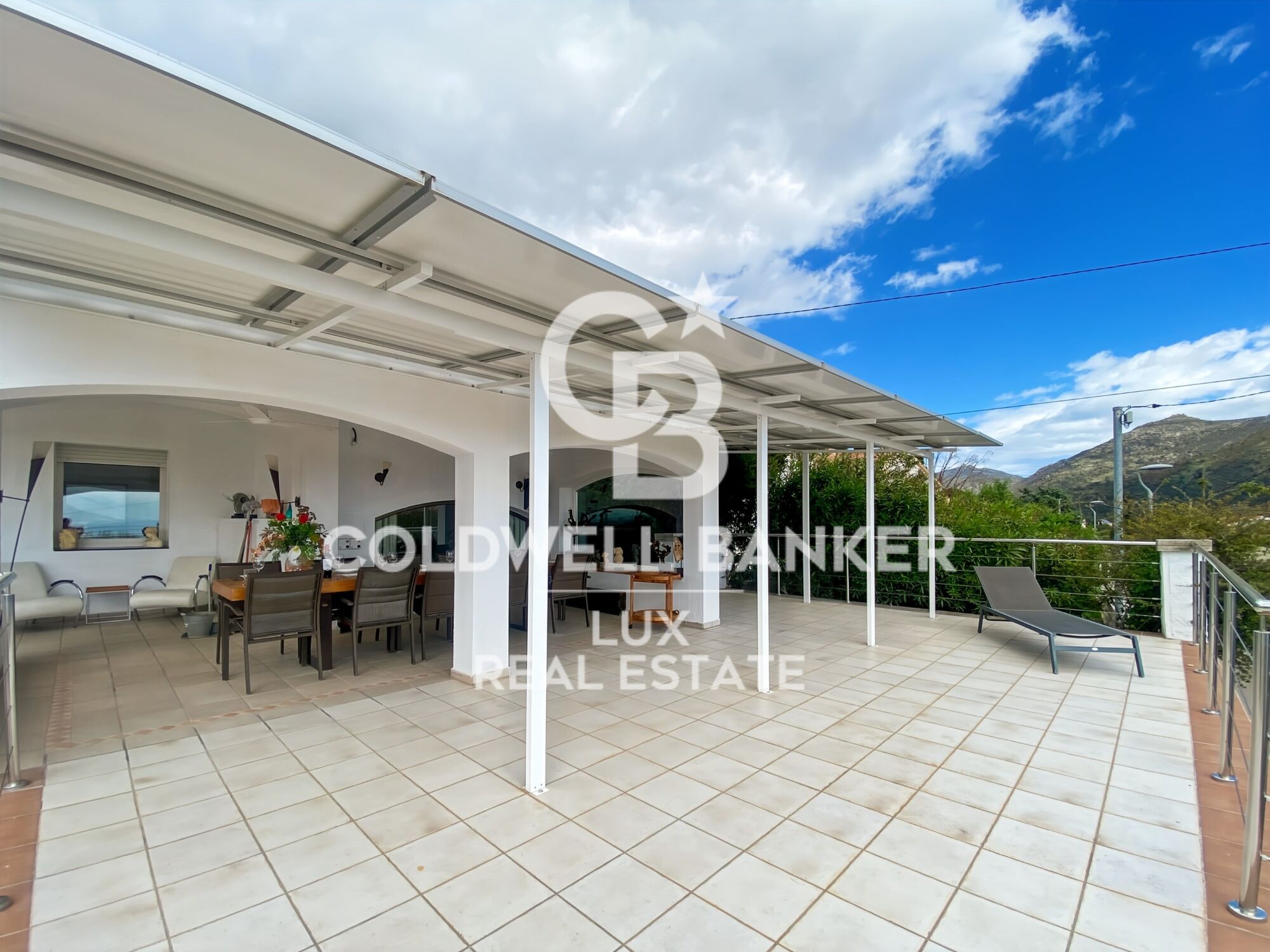 House with sea views in Mas Fumats, with tourist license